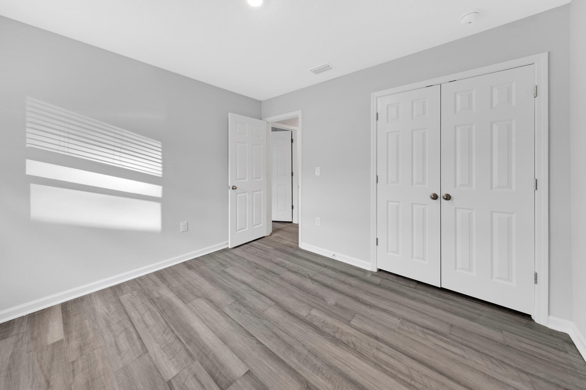 RIVERWALK - Residential