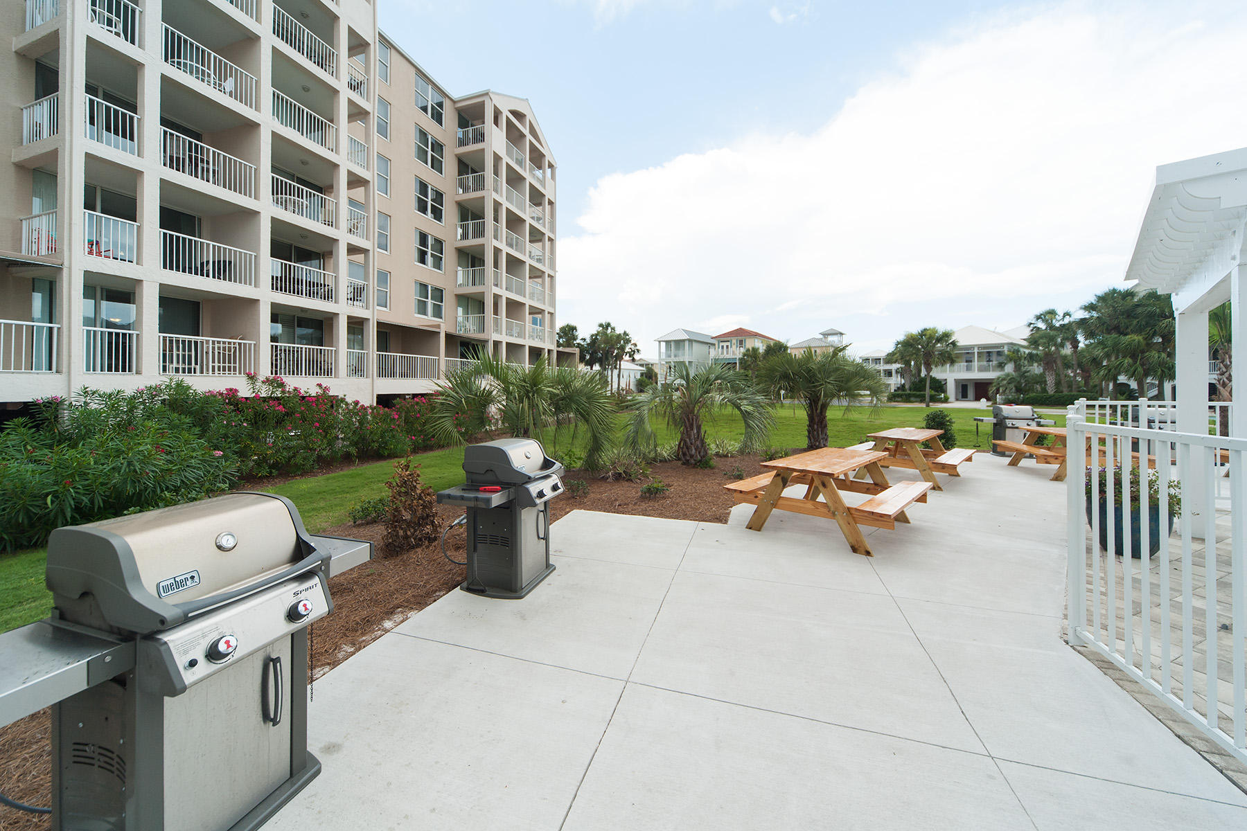 MAGNOLIA HOUSE - Residential