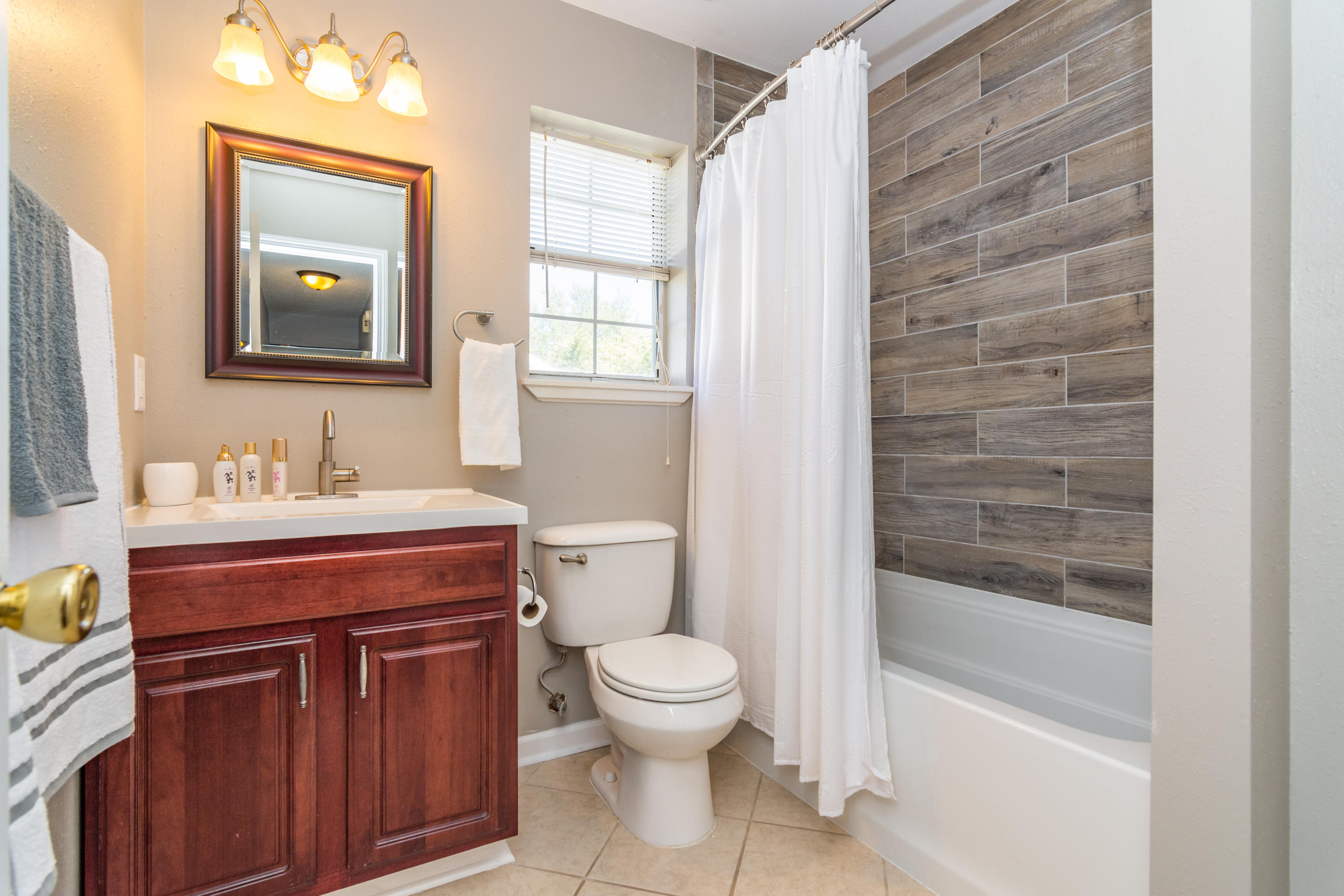 COUNTRYVIEW ESTATES 6TH ADDN PH1 - Residential