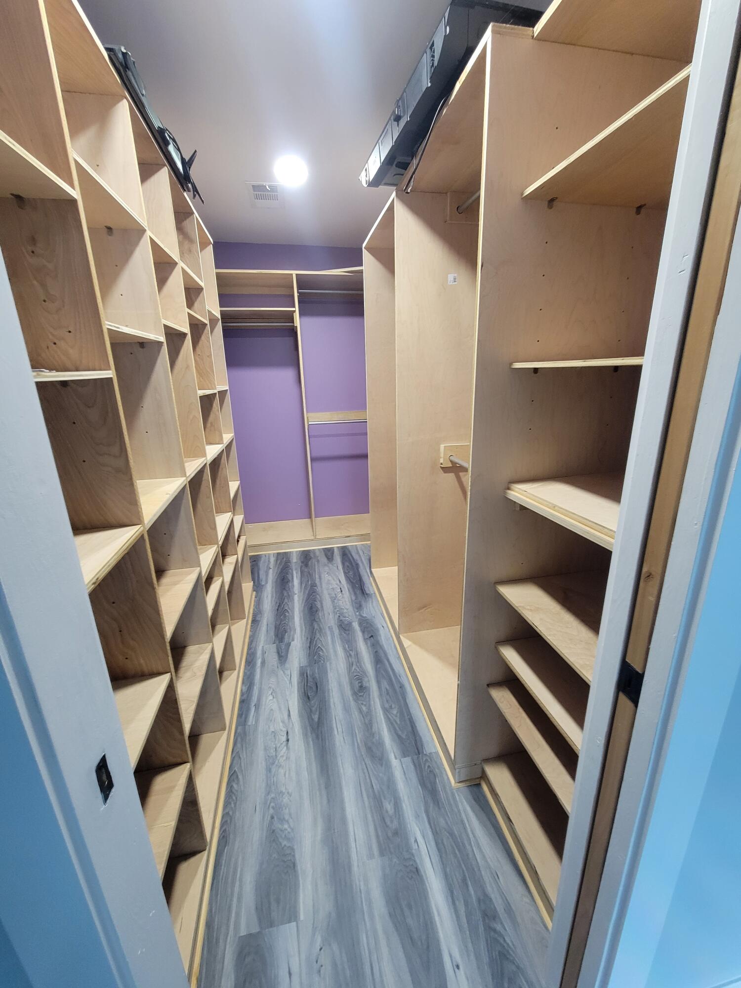 RACETRACK ROAD - Residential