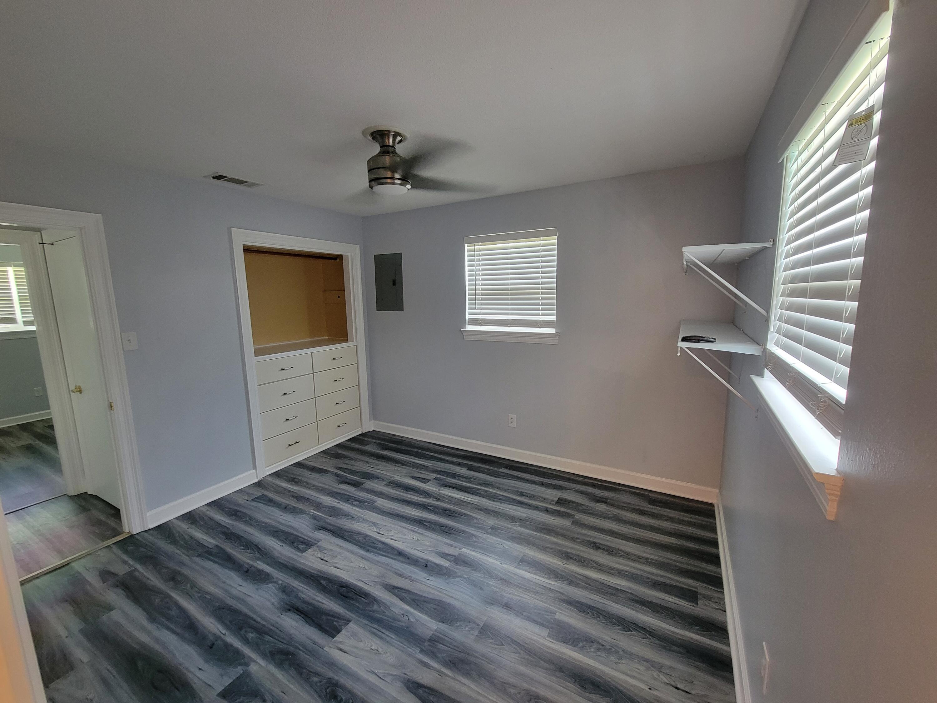 RACETRACK ROAD - Residential