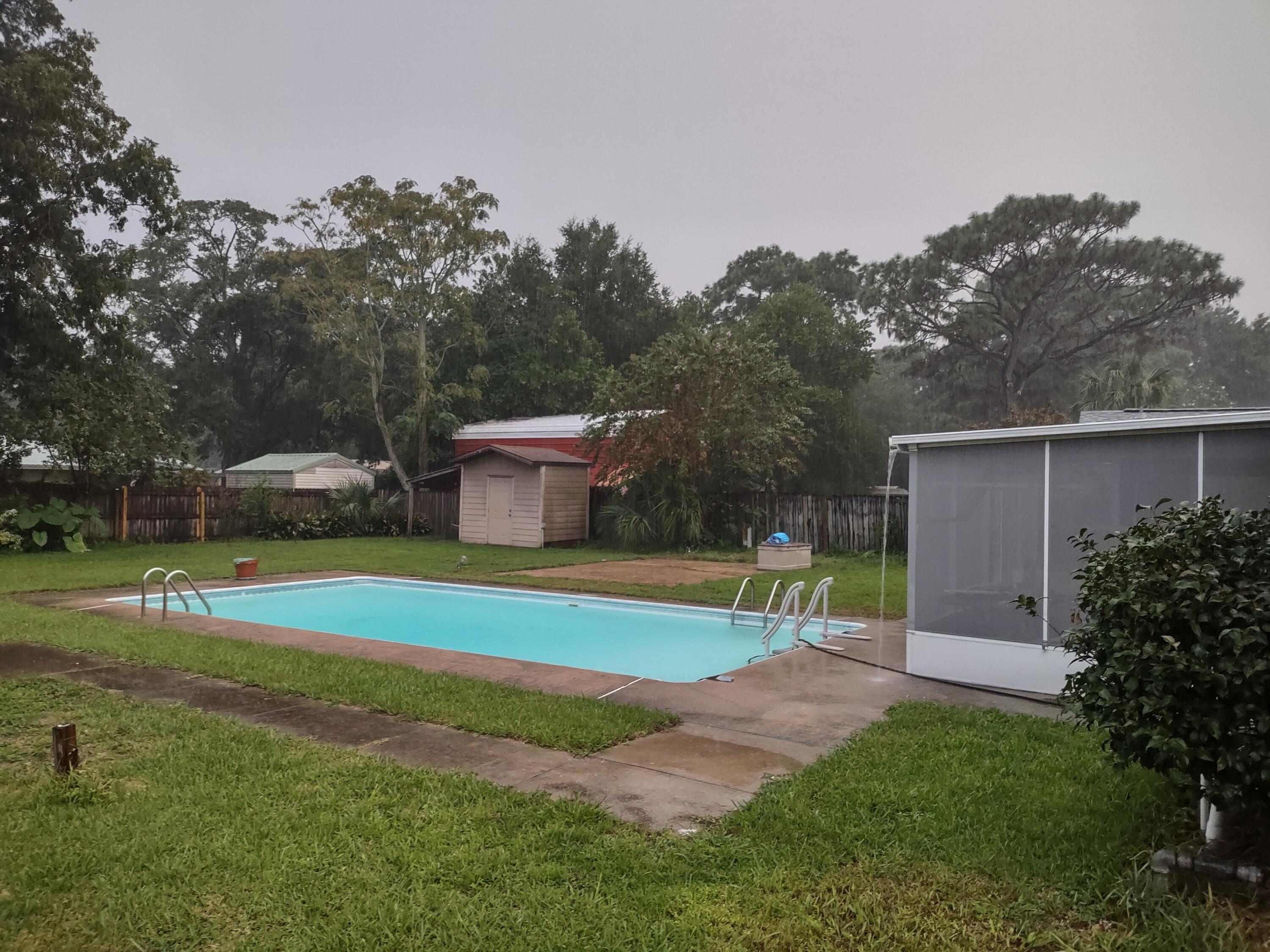 RACETRACK ROAD - Residential