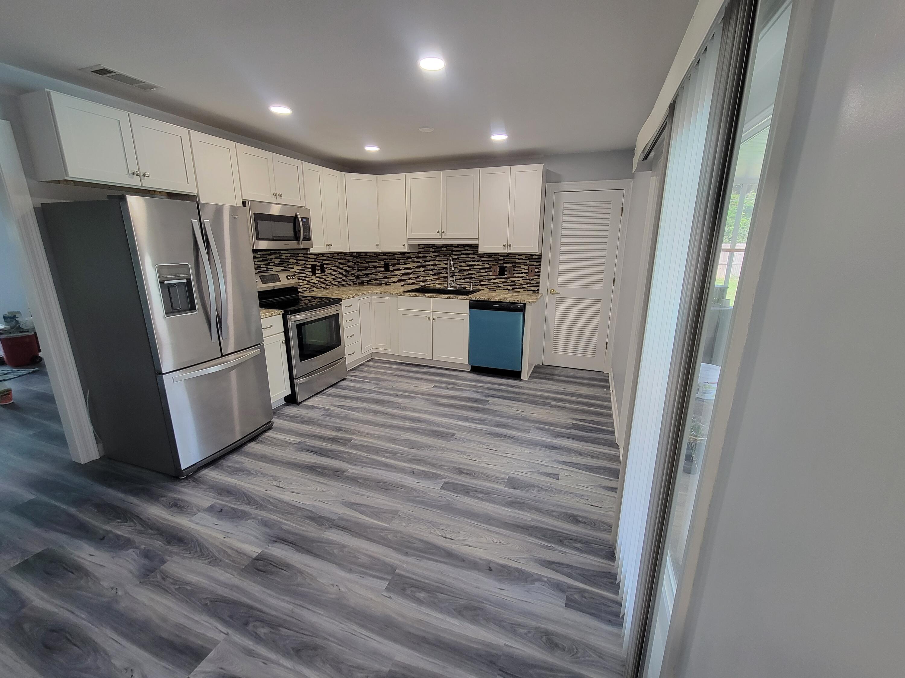 RACETRACK ROAD - Residential