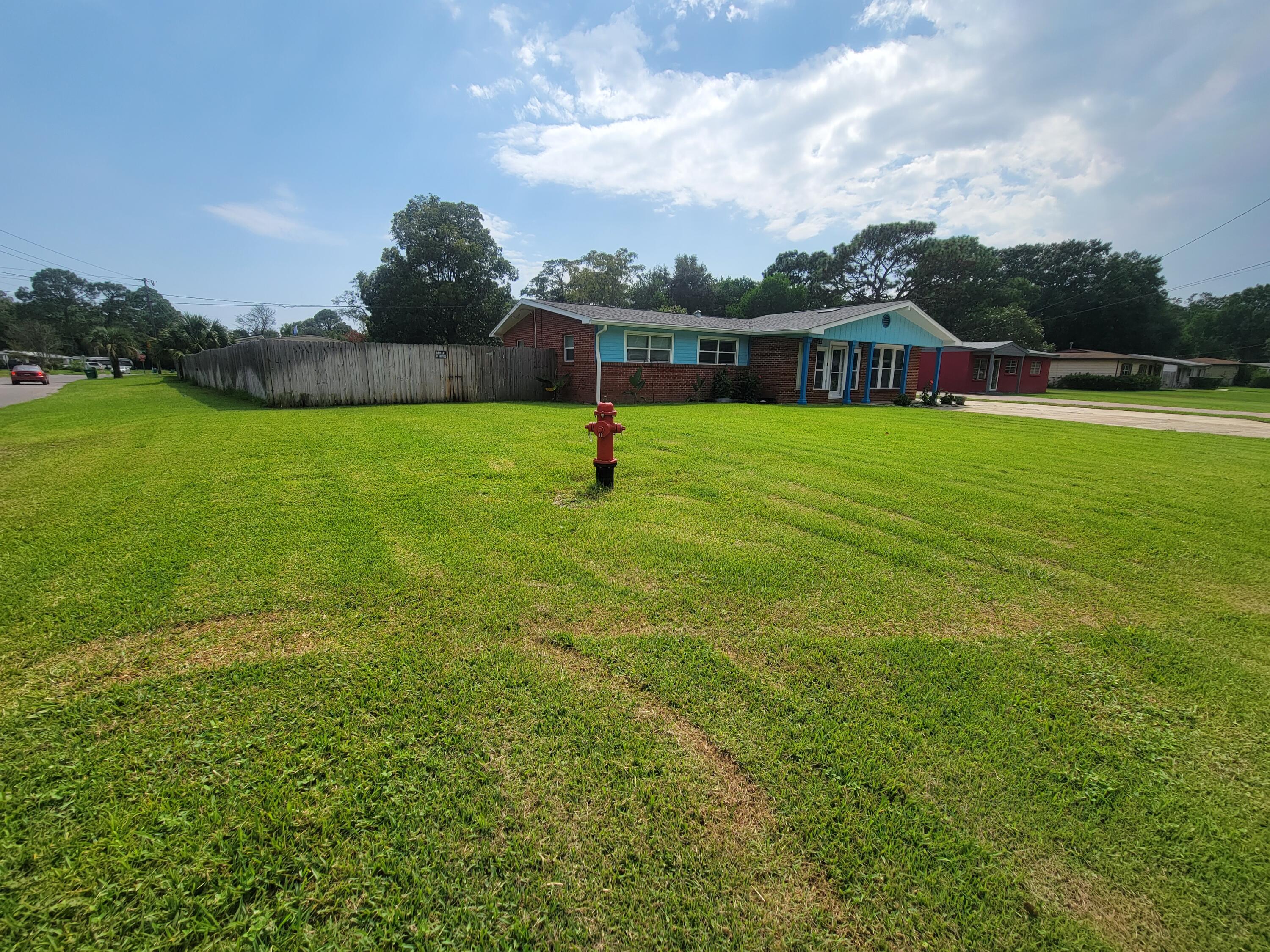 RACETRACK ROAD - Residential