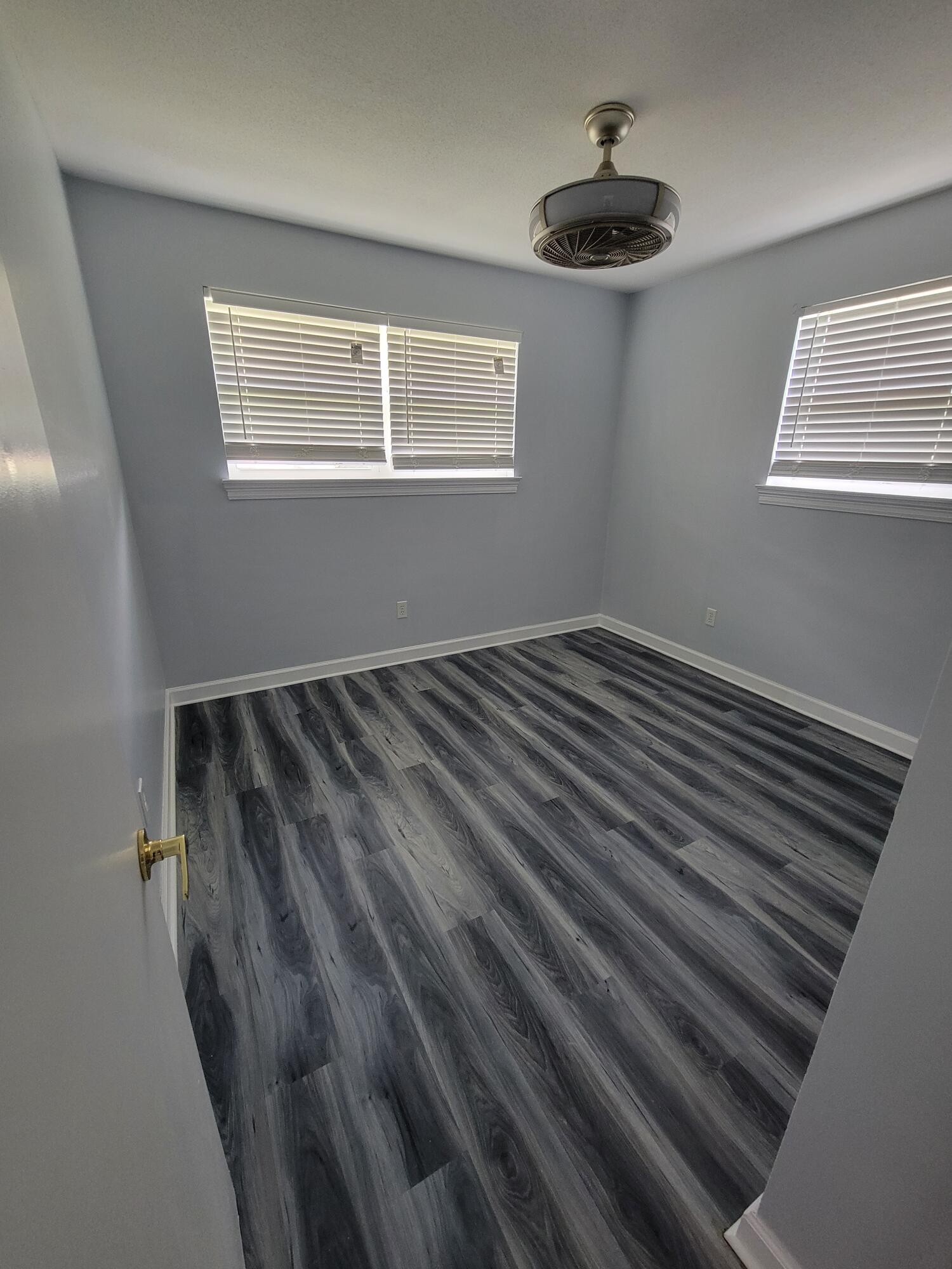 RACETRACK ROAD - Residential