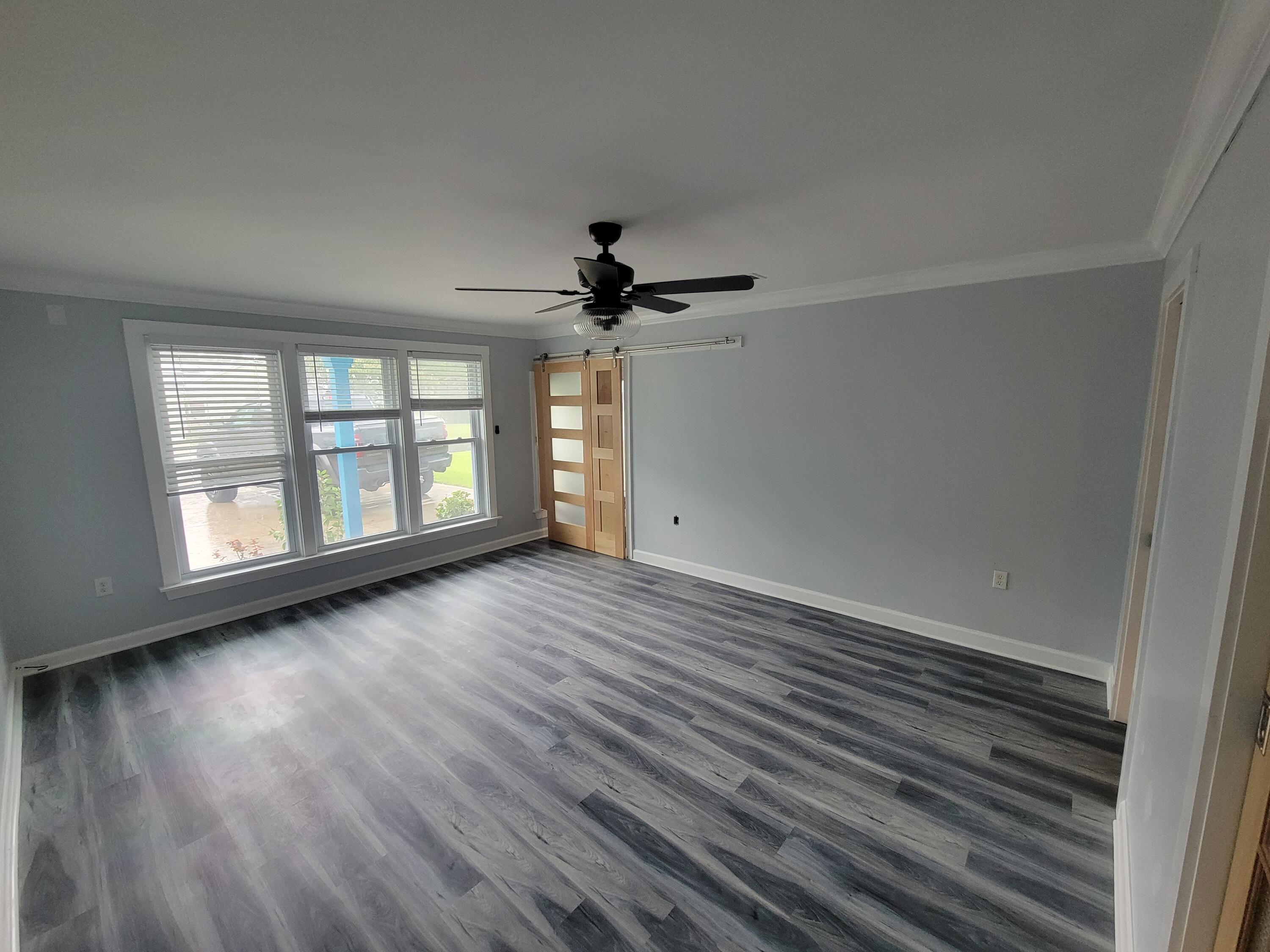 RACETRACK ROAD - Residential