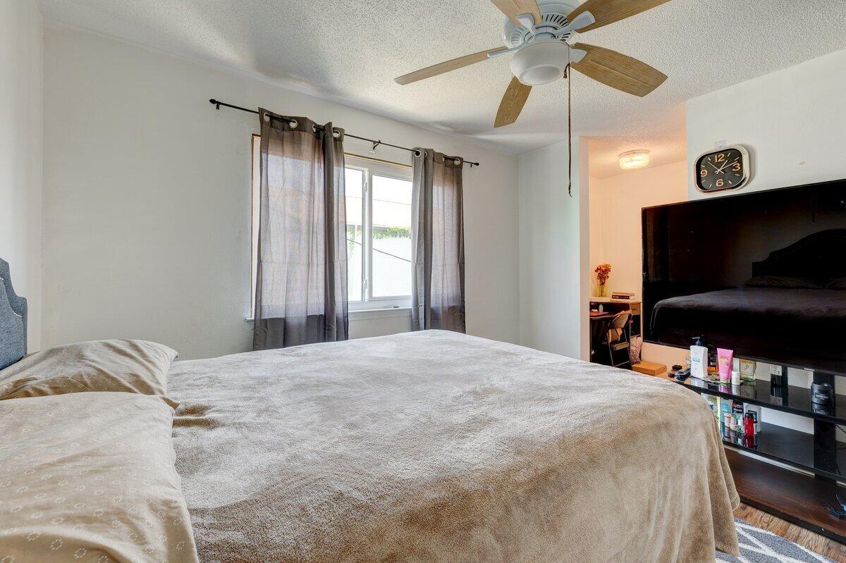 LEGION VILLAGE T/H - Residential