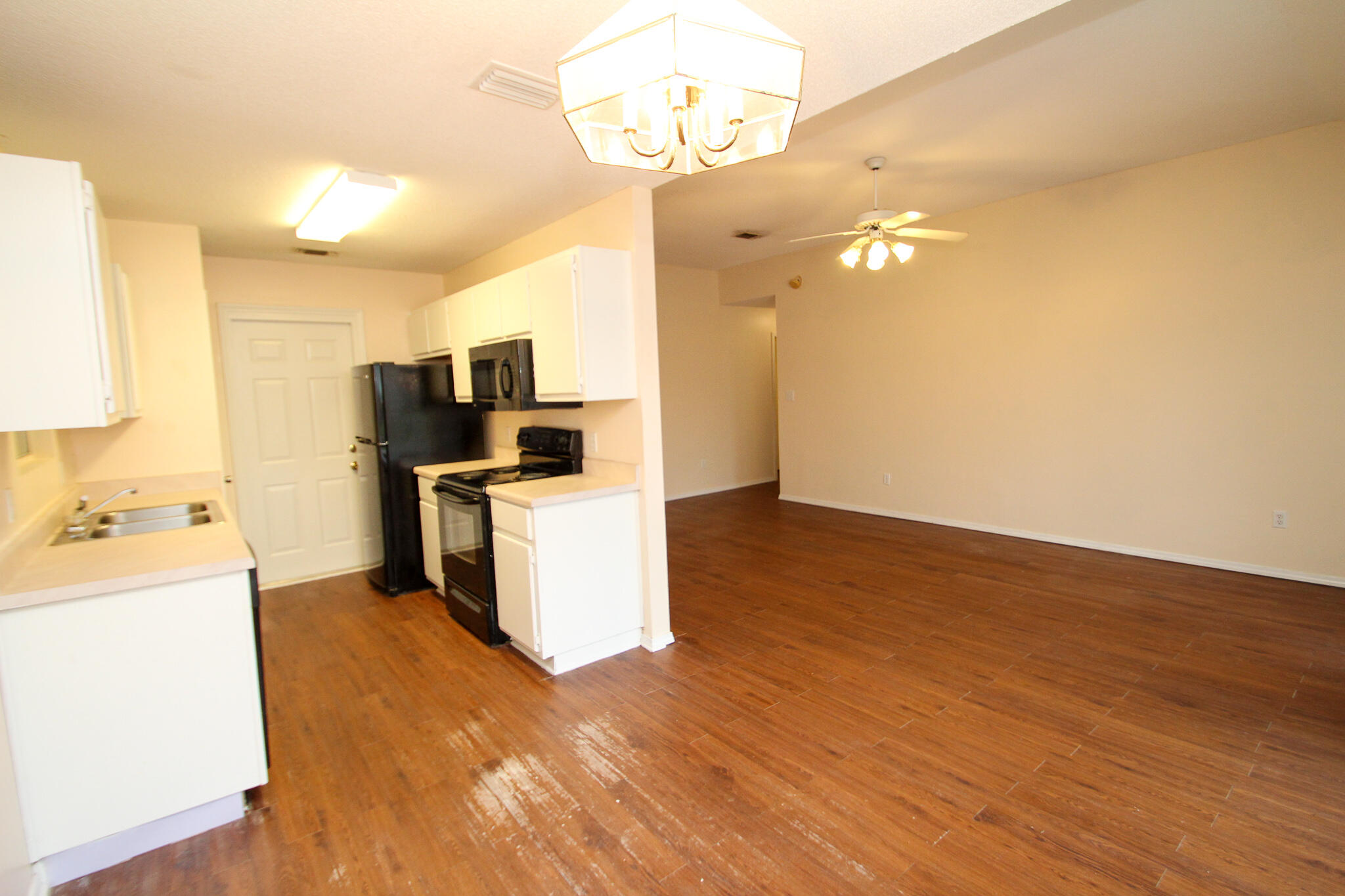 CARDINAL ESTATES - Residential