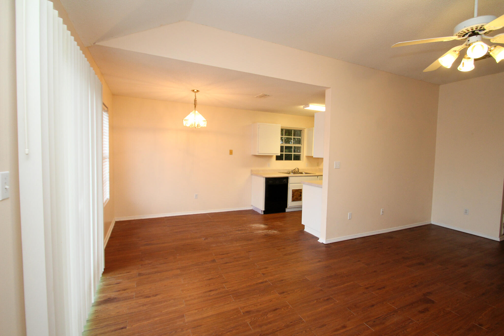 CARDINAL ESTATES - Residential