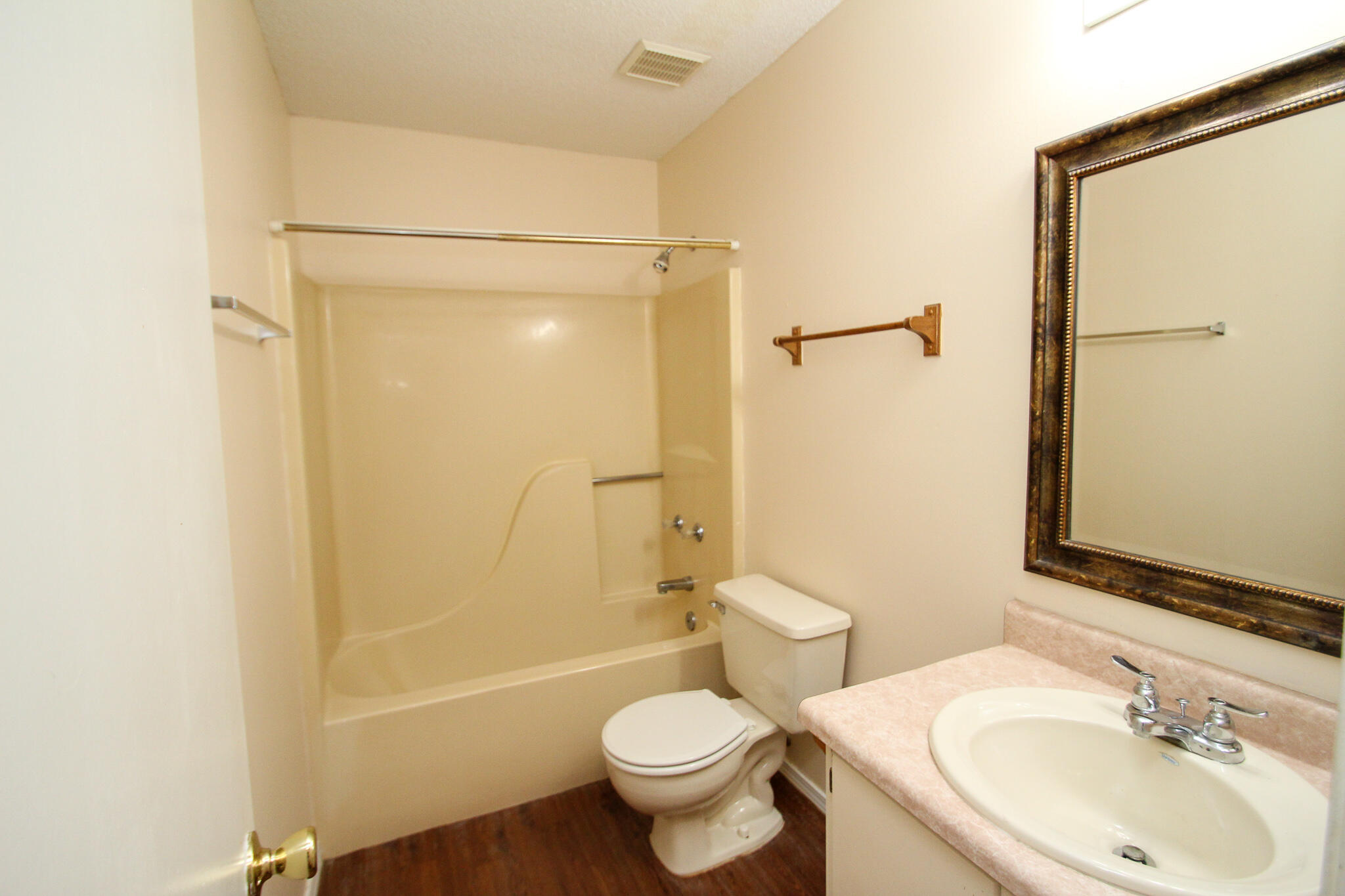 CARDINAL ESTATES - Residential