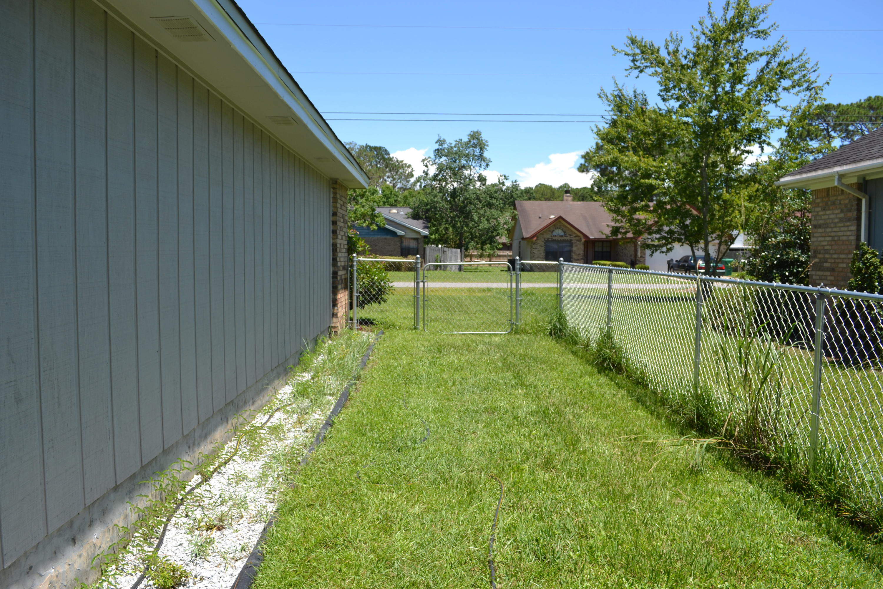 PINE MEADOWS ADD #2 LOT 22 BLK A - Residential