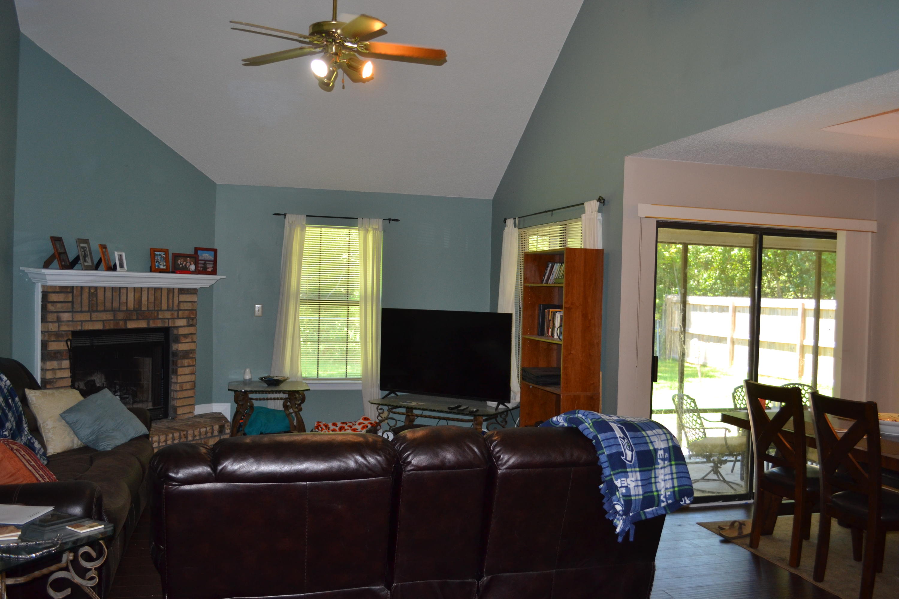 PINE MEADOWS ADD #2 LOT 22 BLK A - Residential