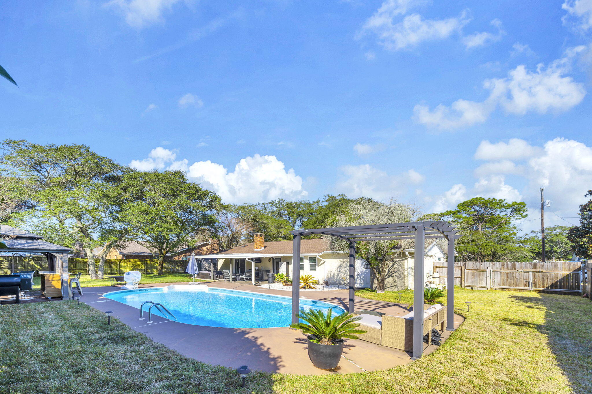 Oakridge Manor - Residential