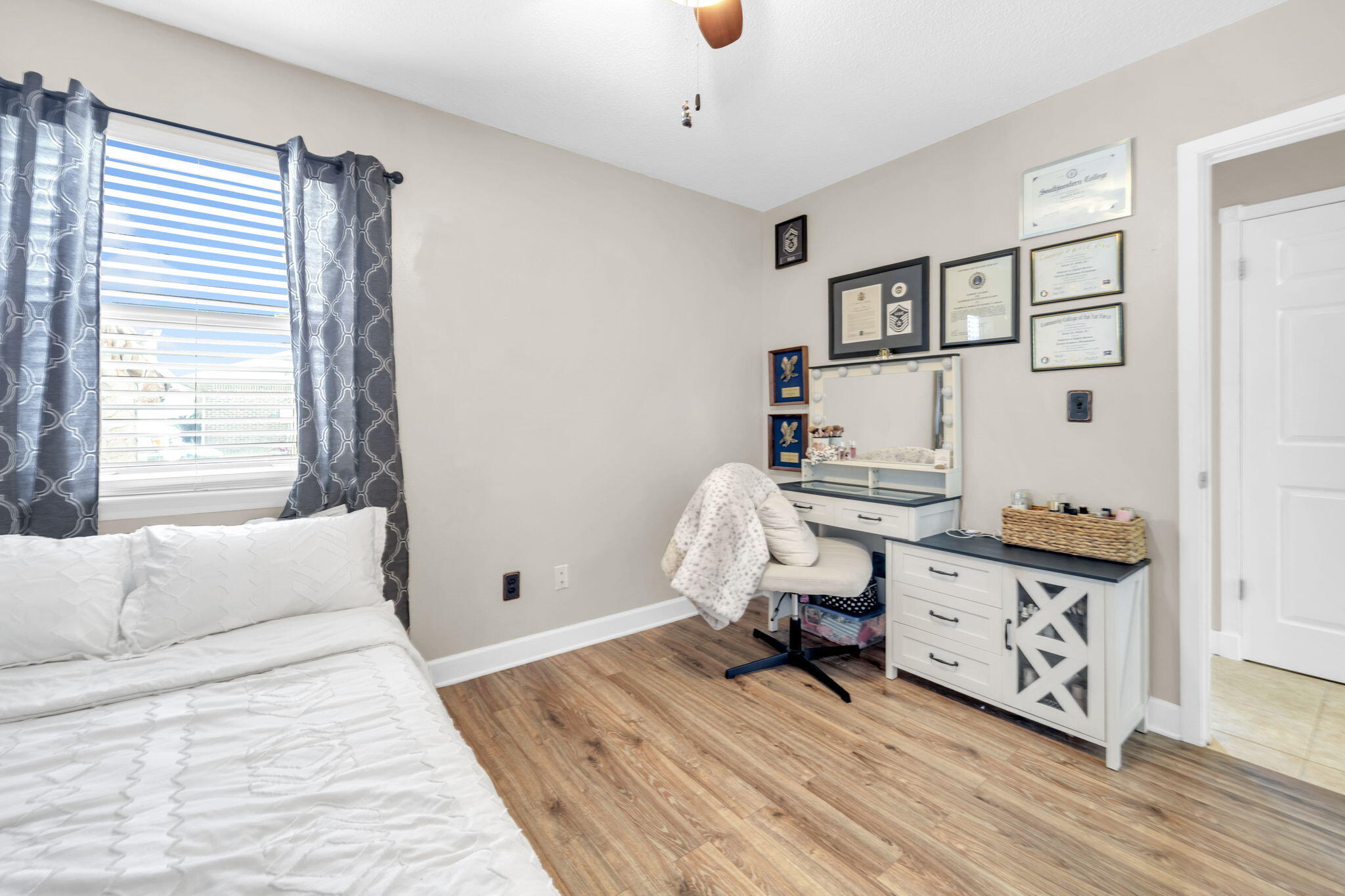 Oakridge Manor - Residential