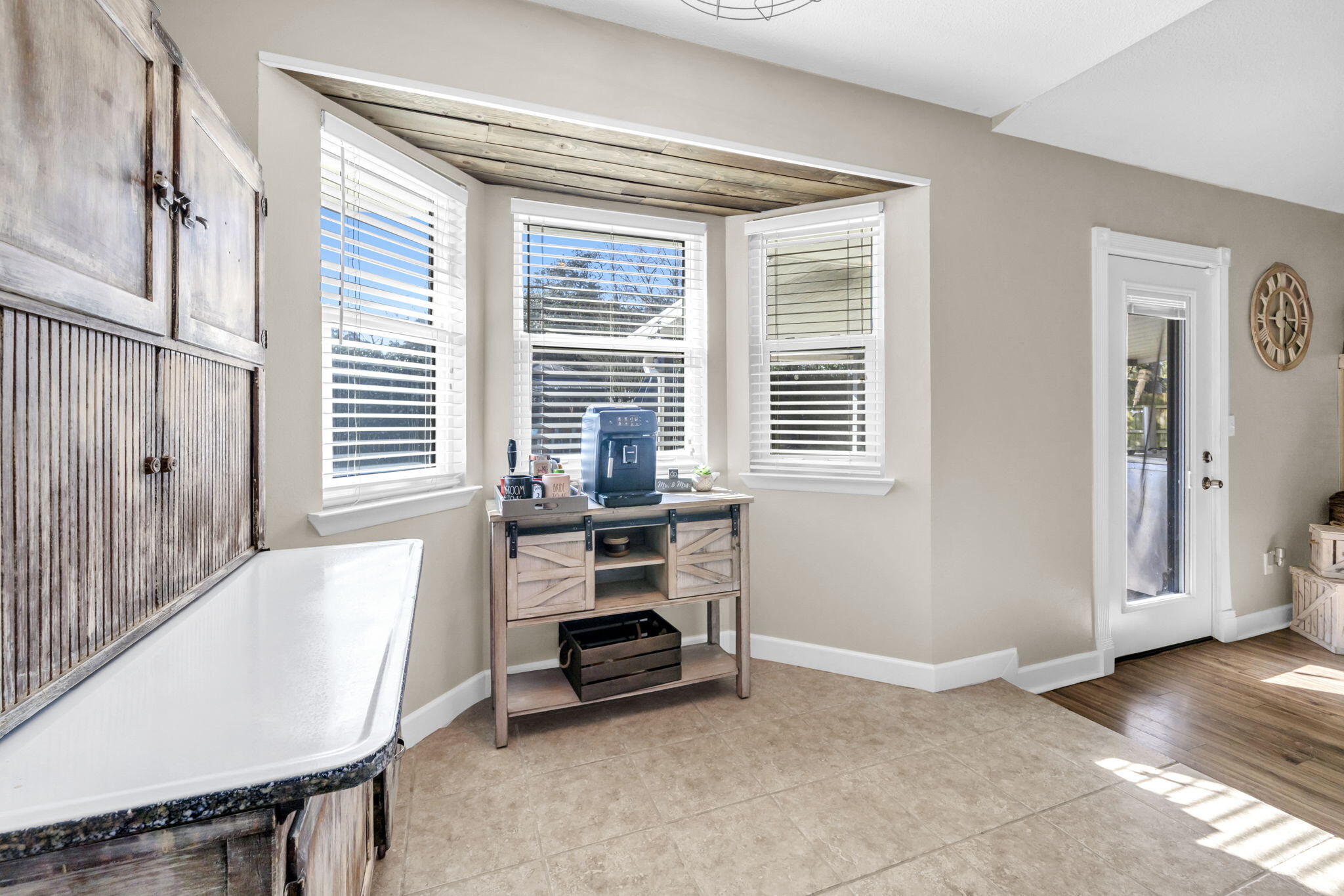 Oakridge Manor - Residential