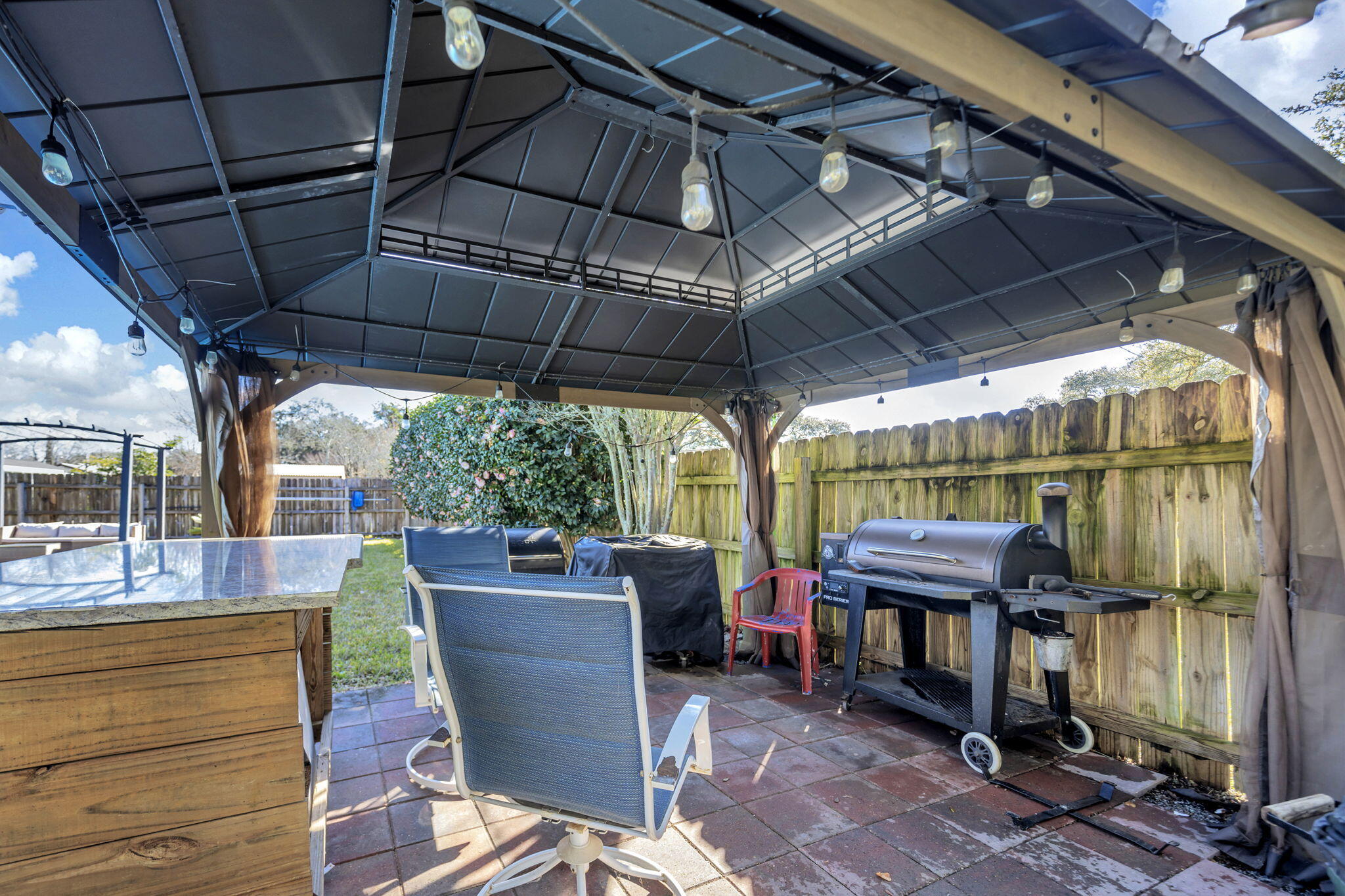 Oakridge Manor - Residential