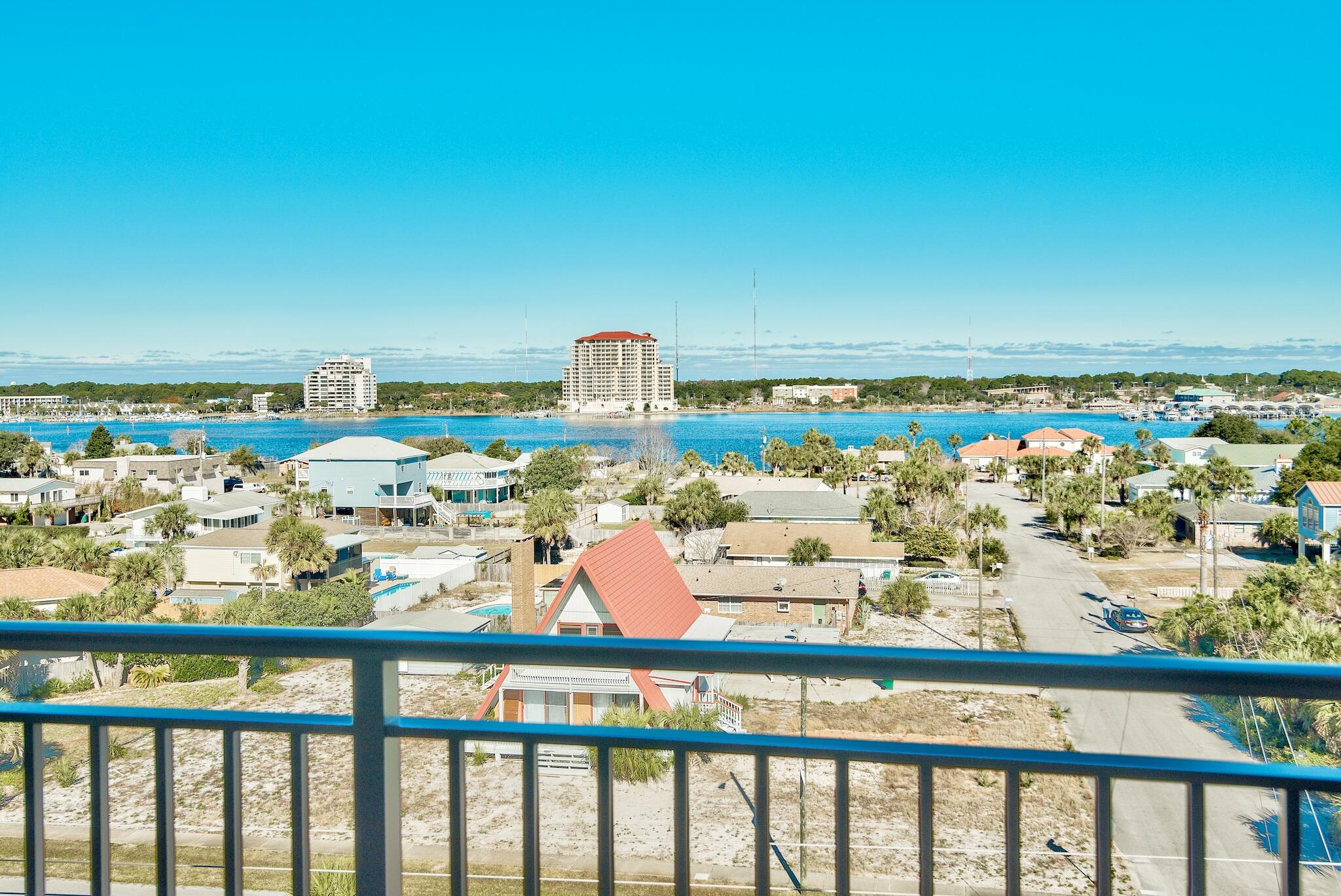 EMERALD ISLE - Residential