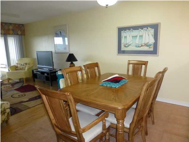 MARAVILLA CONDO 3 - Residential