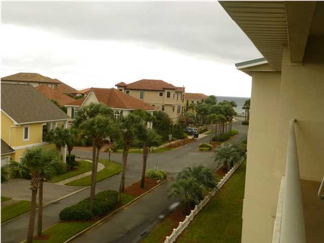 MARAVILLA CONDO 3 - Residential