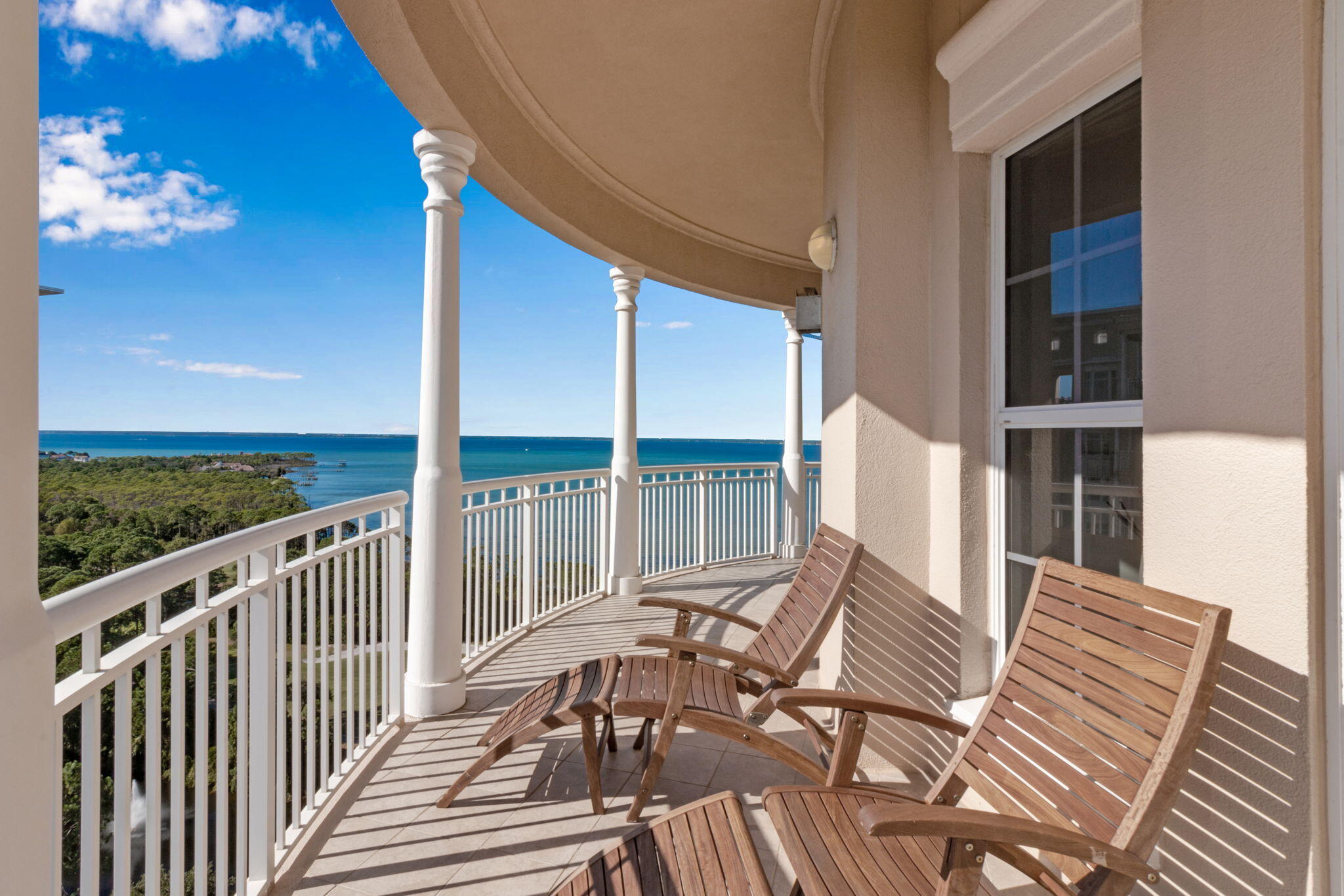 ONE WATER PLACE AT KELLY PLANTATION - Residential