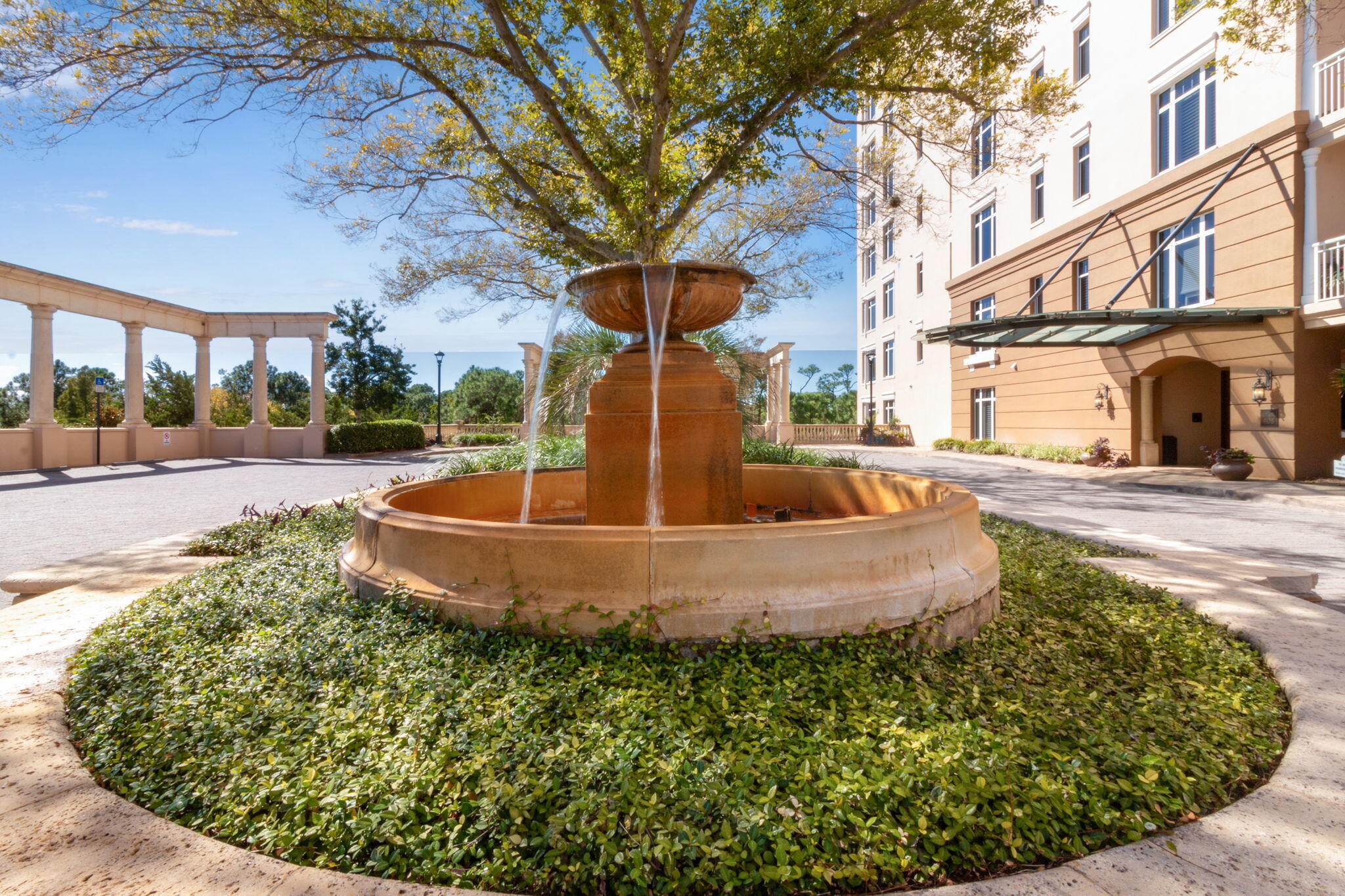 ONE WATER PLACE AT KELLY PLANTATION - Residential