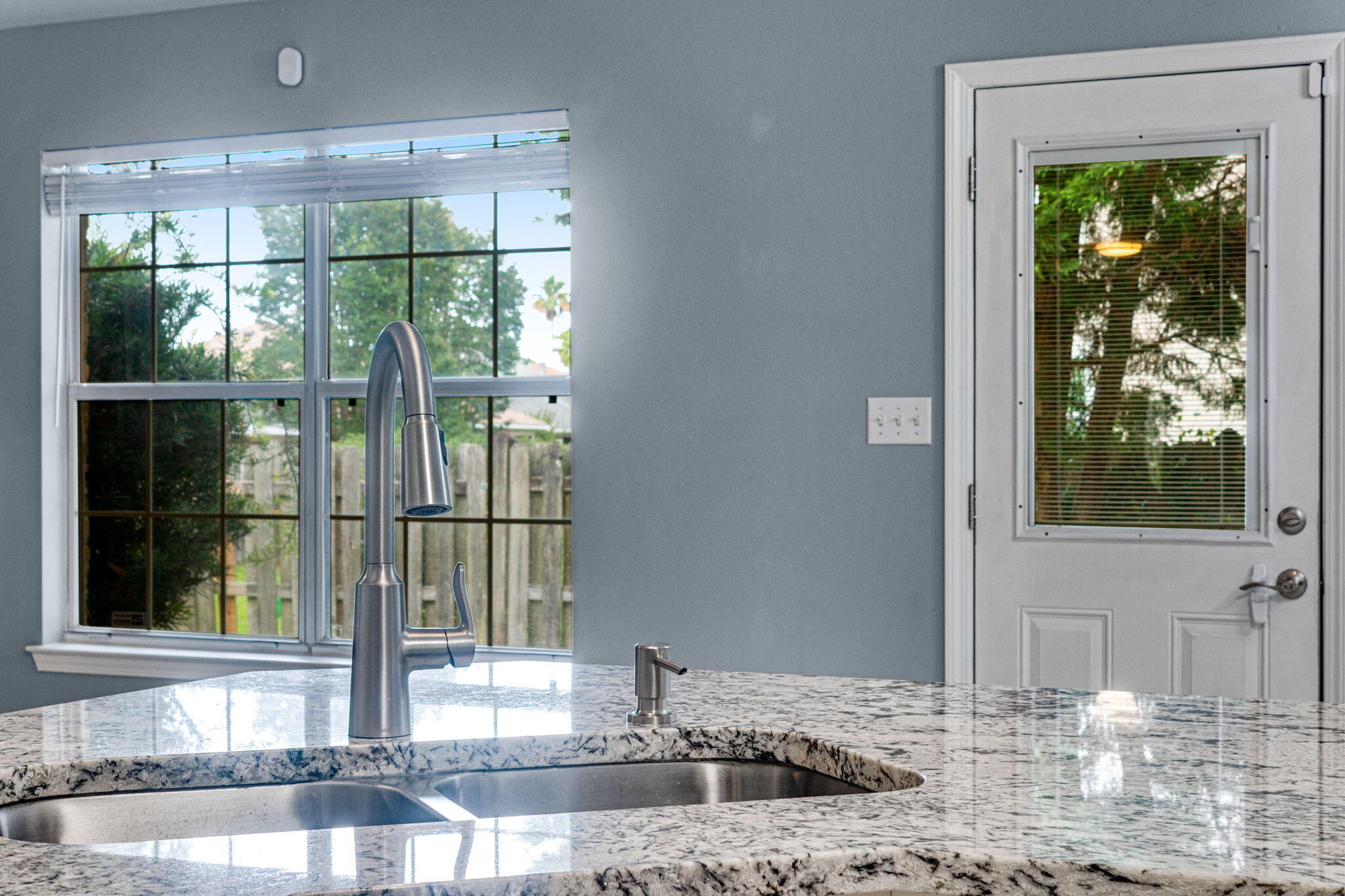 BAYSIDE - Residential Lease