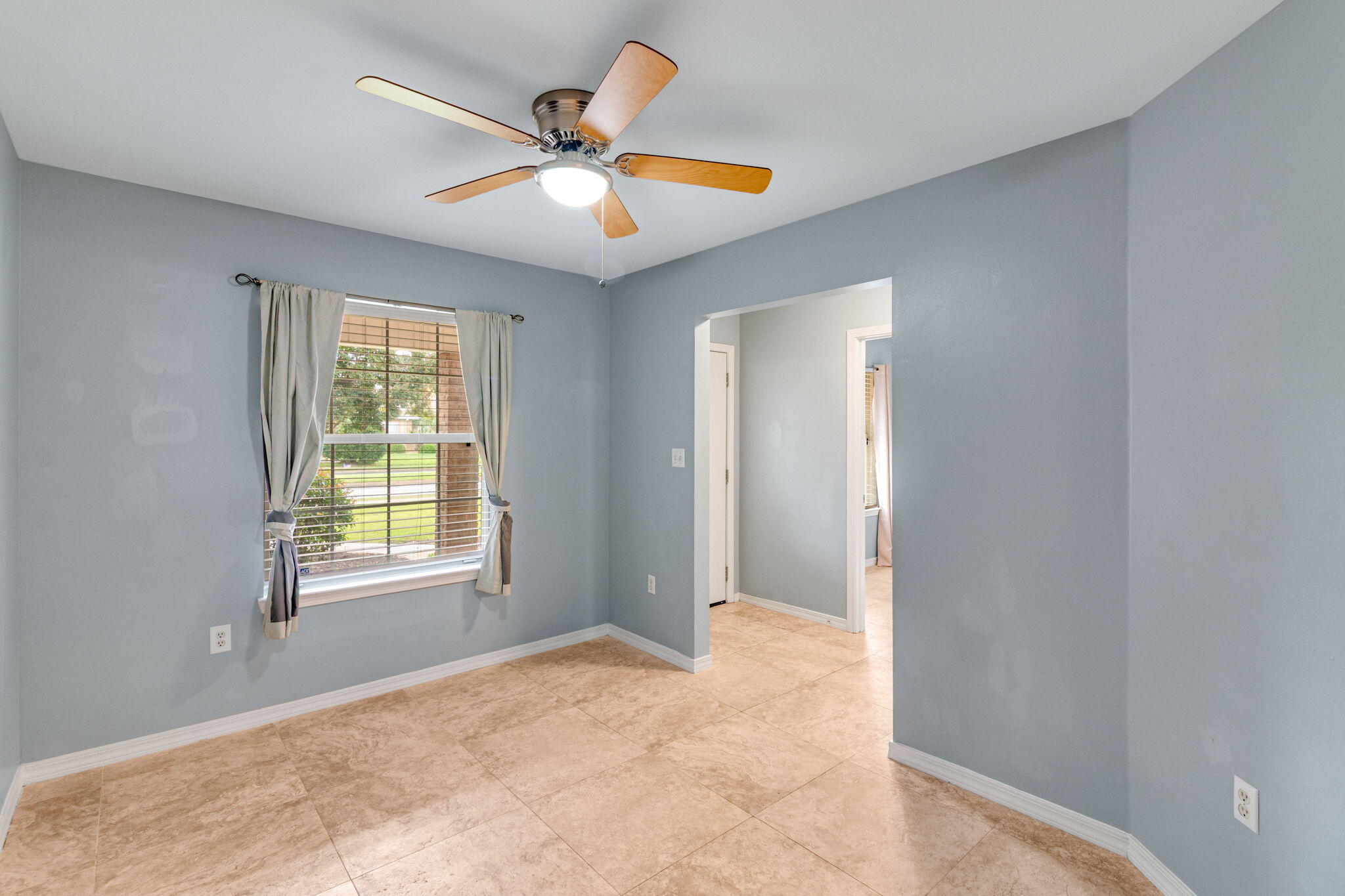 BAYSIDE - Residential Lease
