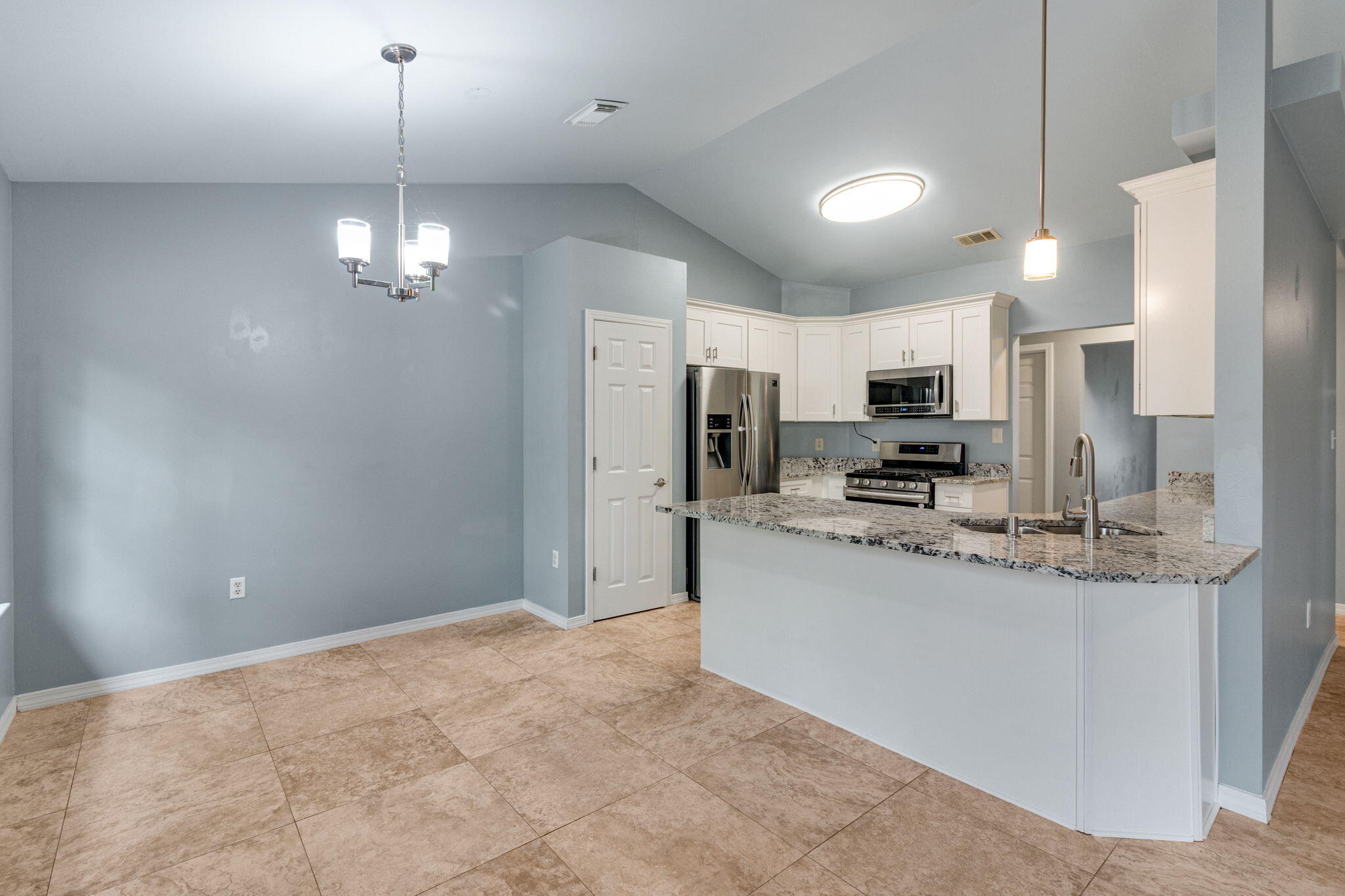 BAYSIDE - Residential Lease