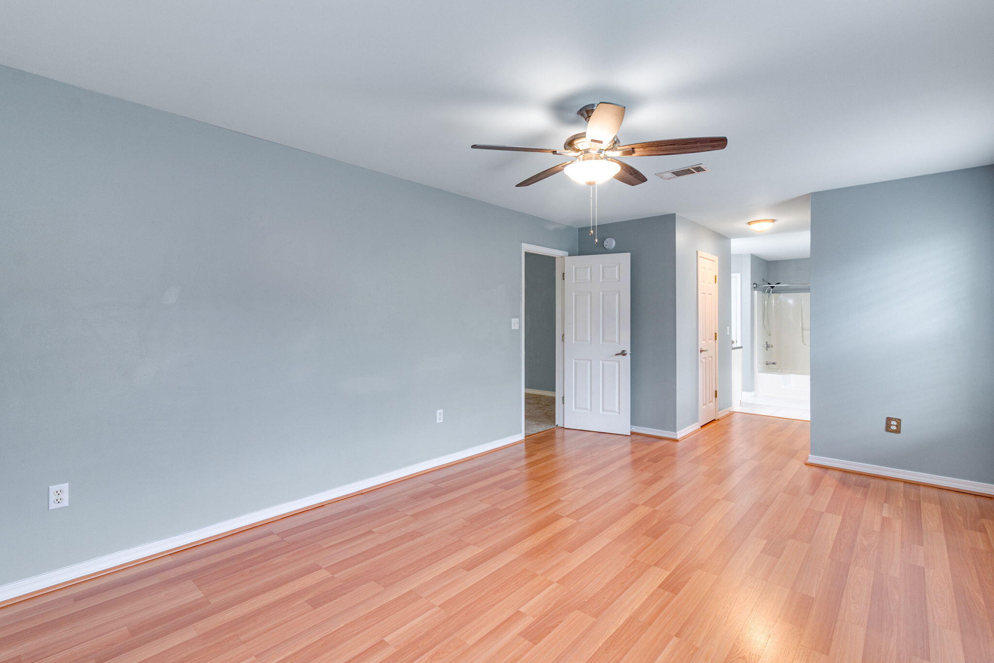 BAYSIDE - Residential Lease