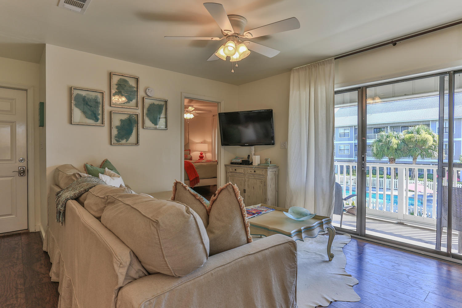 BEACHWOOD VILLAS CONDO PH 2 - Residential