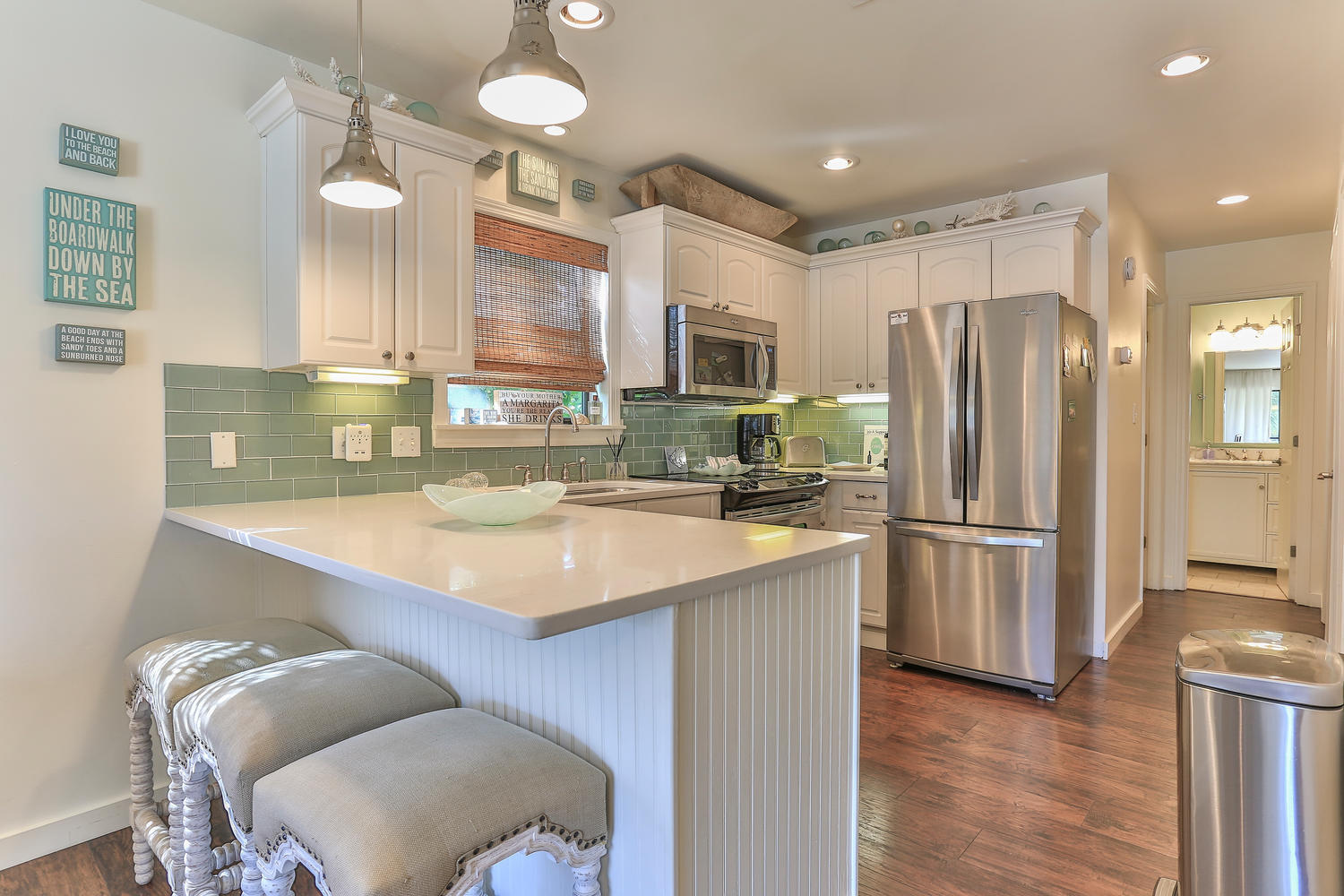 BEACHWOOD VILLAS CONDO PH 2 - Residential