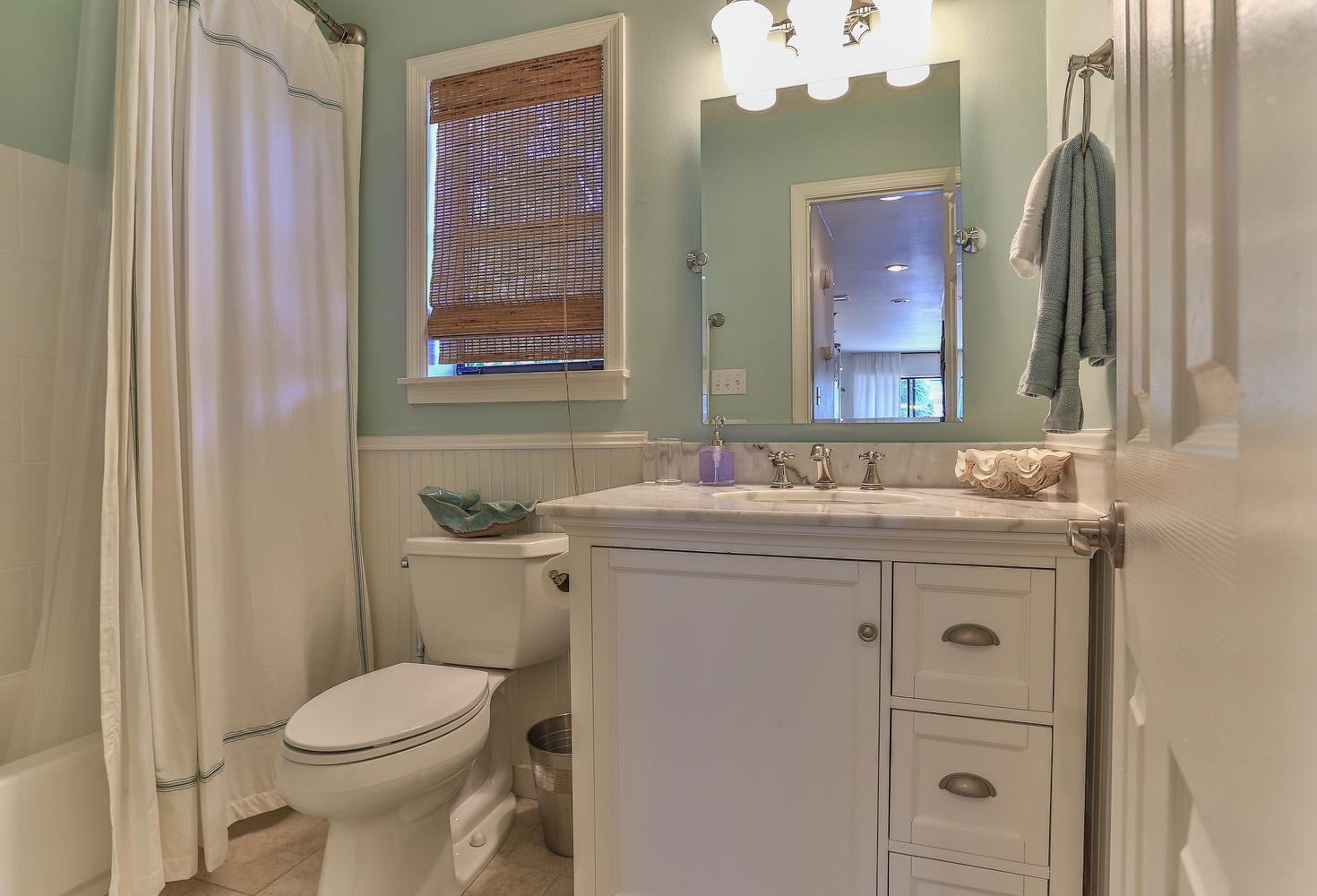 BEACHWOOD VILLAS CONDO PH 2 - Residential