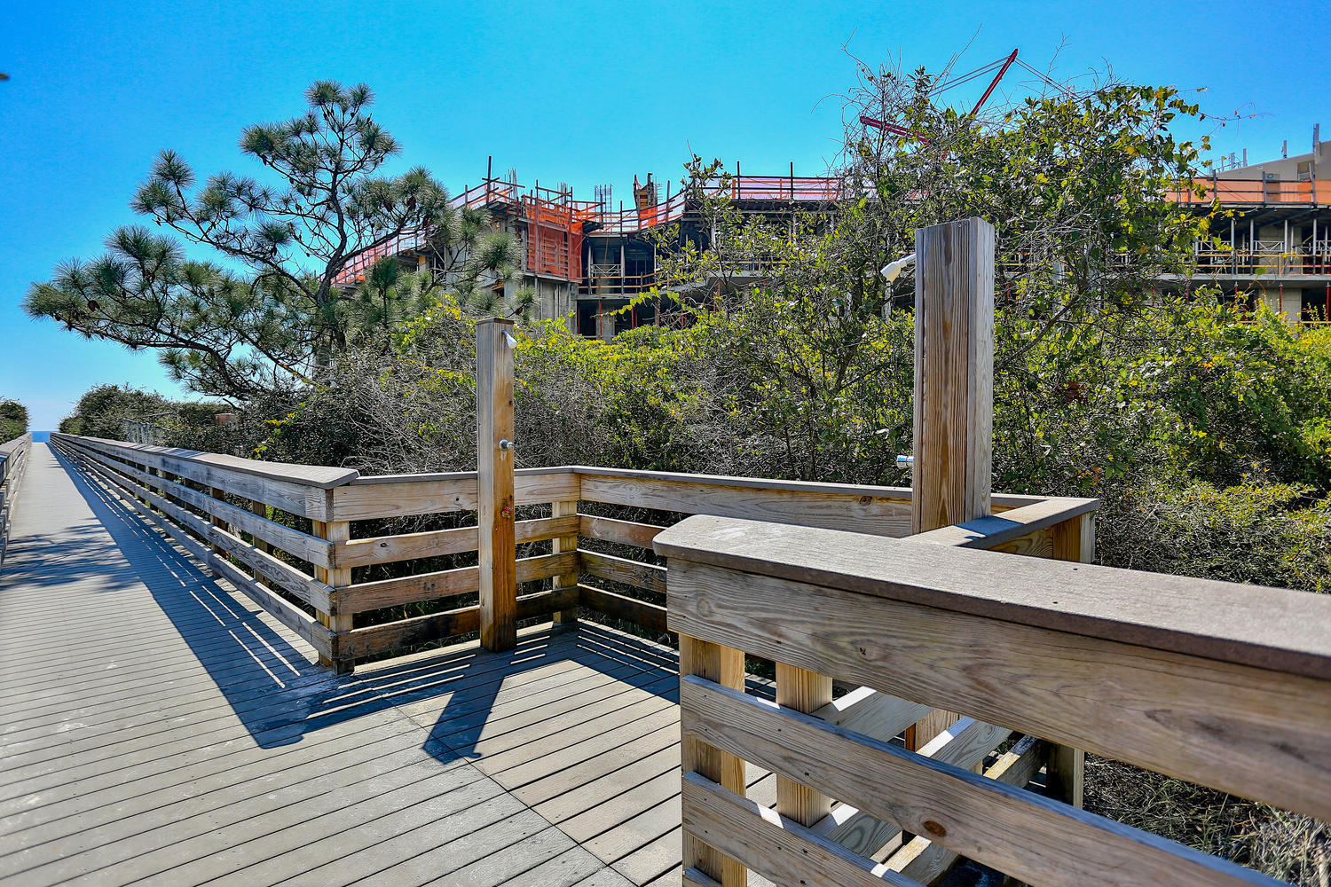 BEACHWOOD VILLAS CONDO PH 2 - Residential