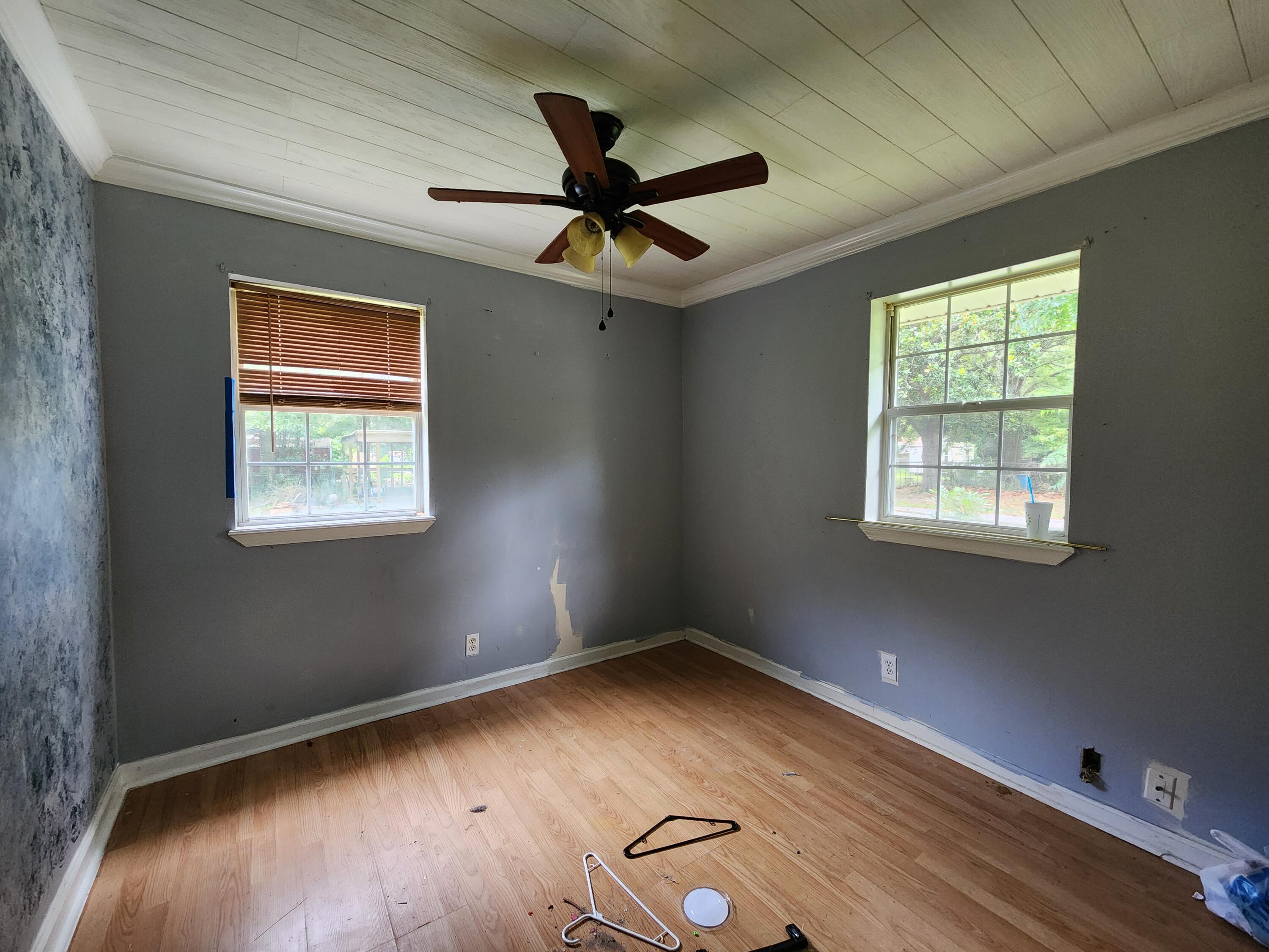 MORRIS ADDN TO CRESTVIEW - Residential