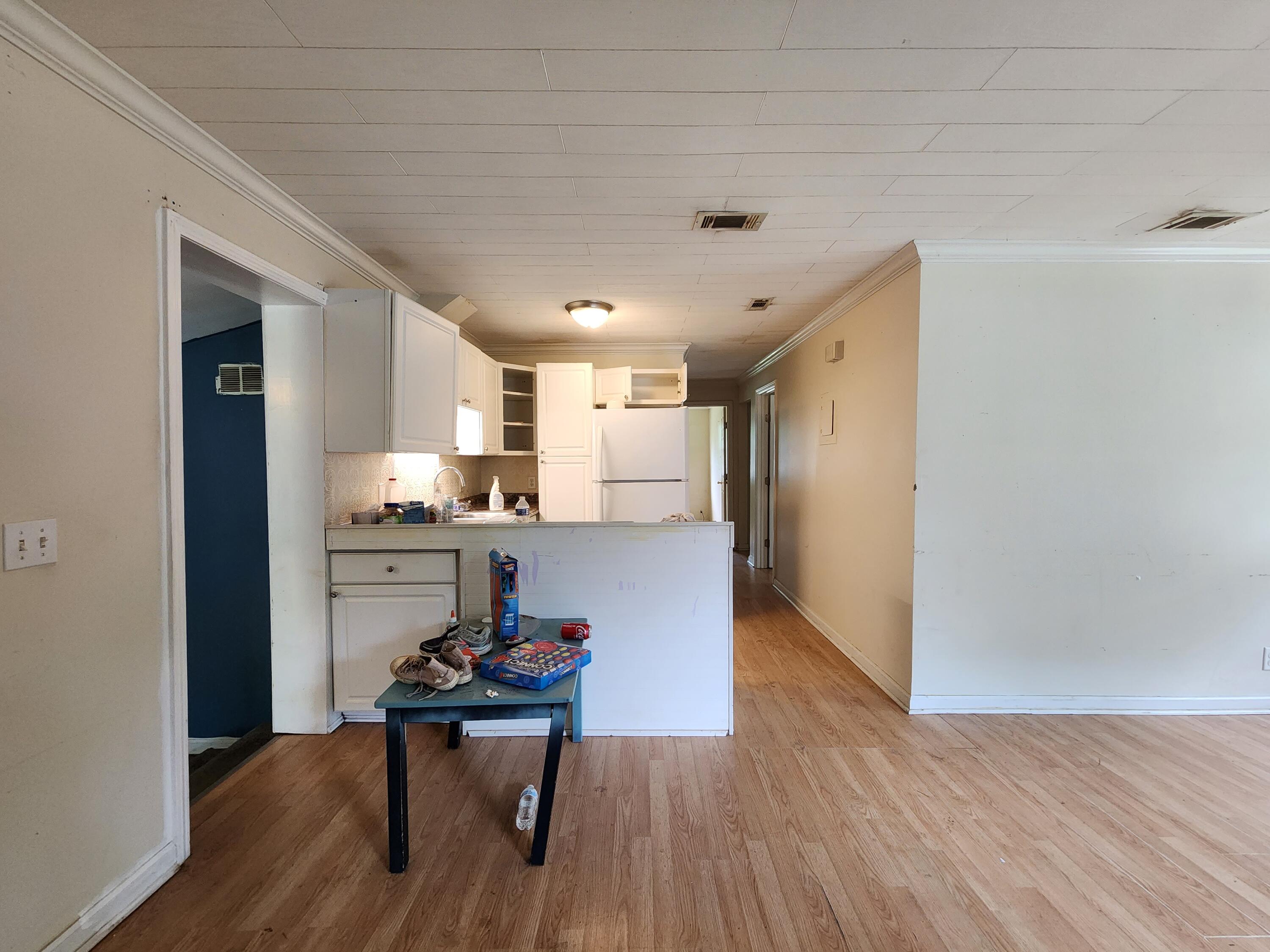 MORRIS ADDN TO CRESTVIEW - Residential