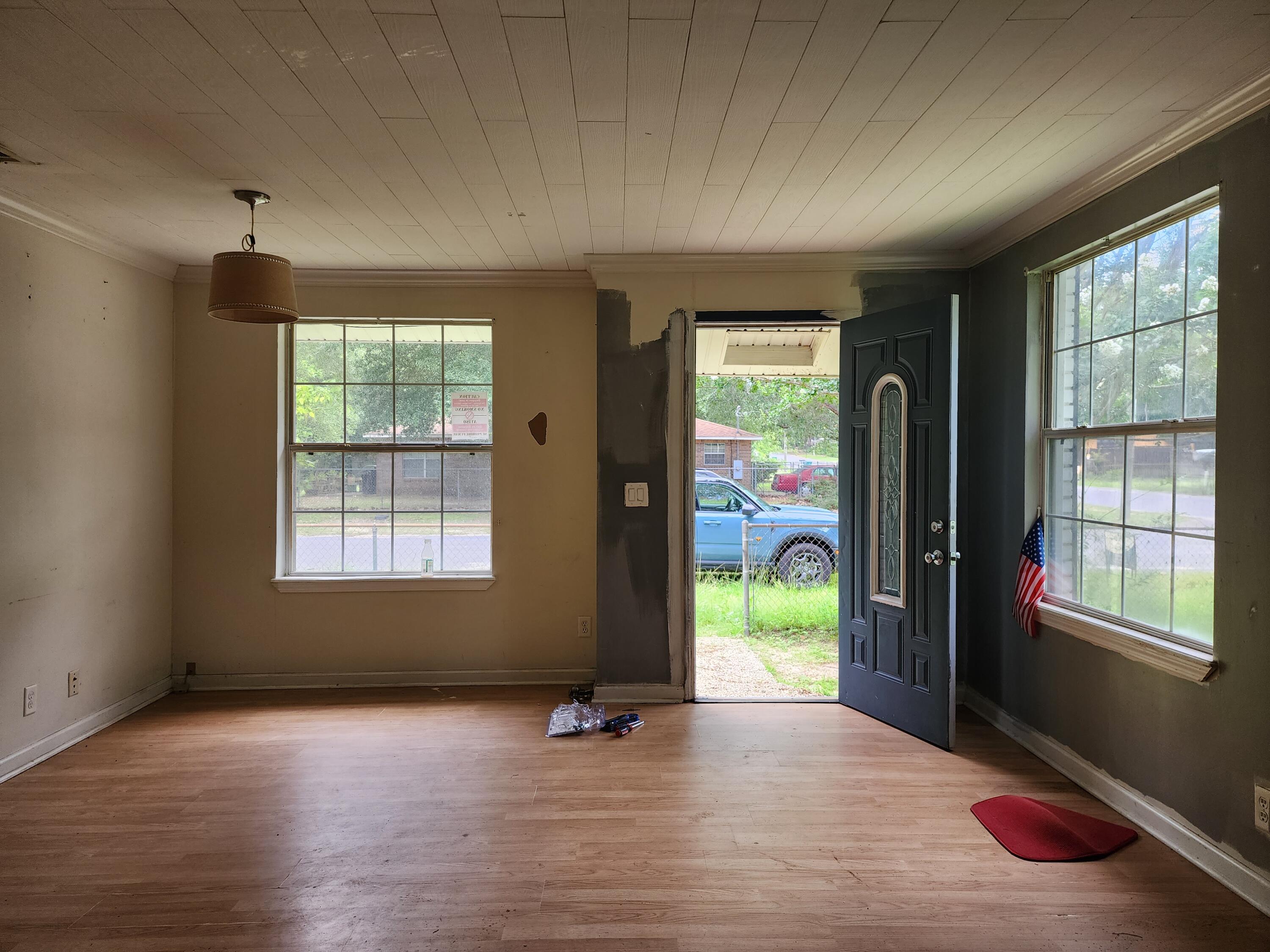 MORRIS ADDN TO CRESTVIEW - Residential