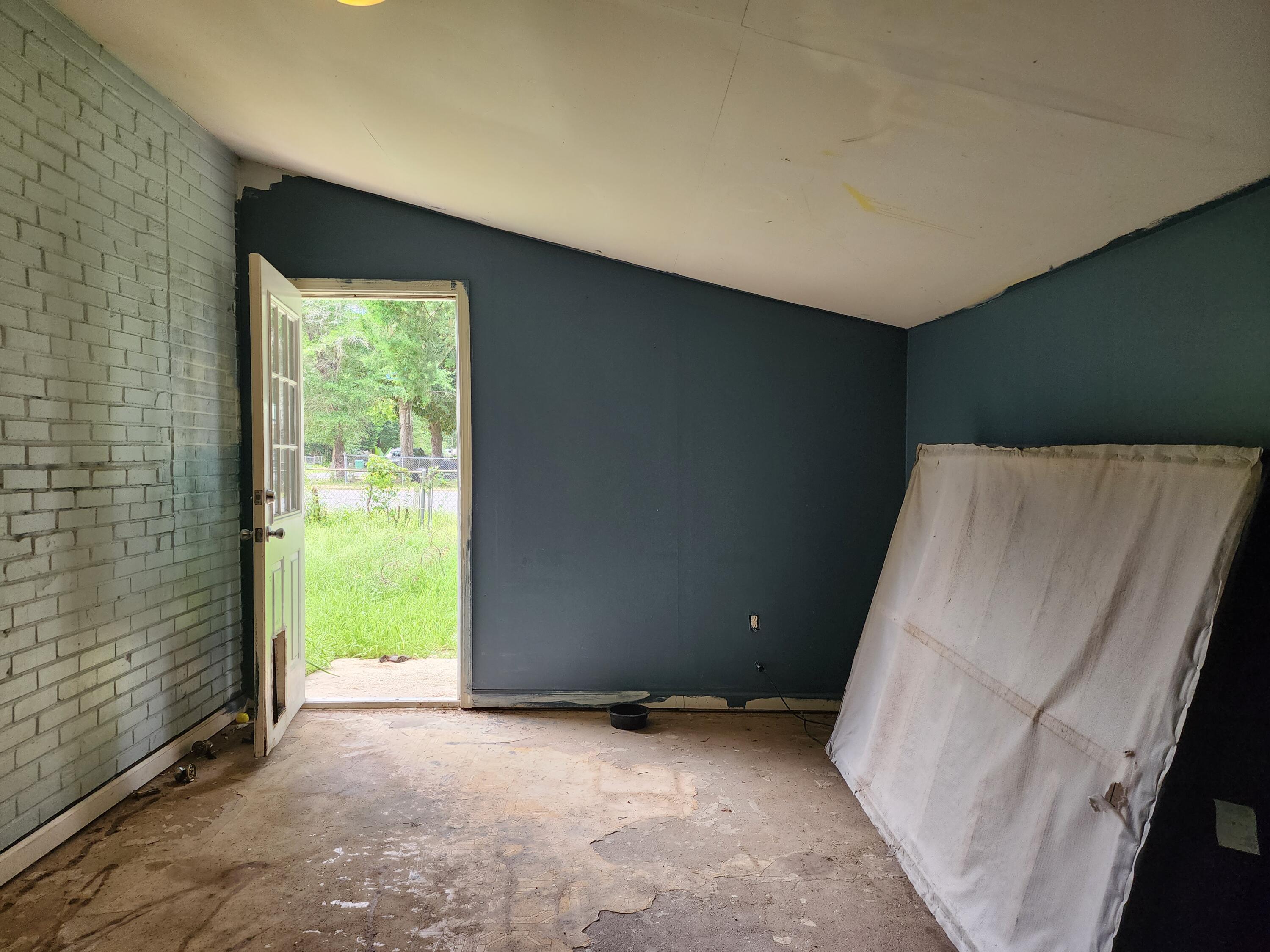 MORRIS ADDN TO CRESTVIEW - Residential