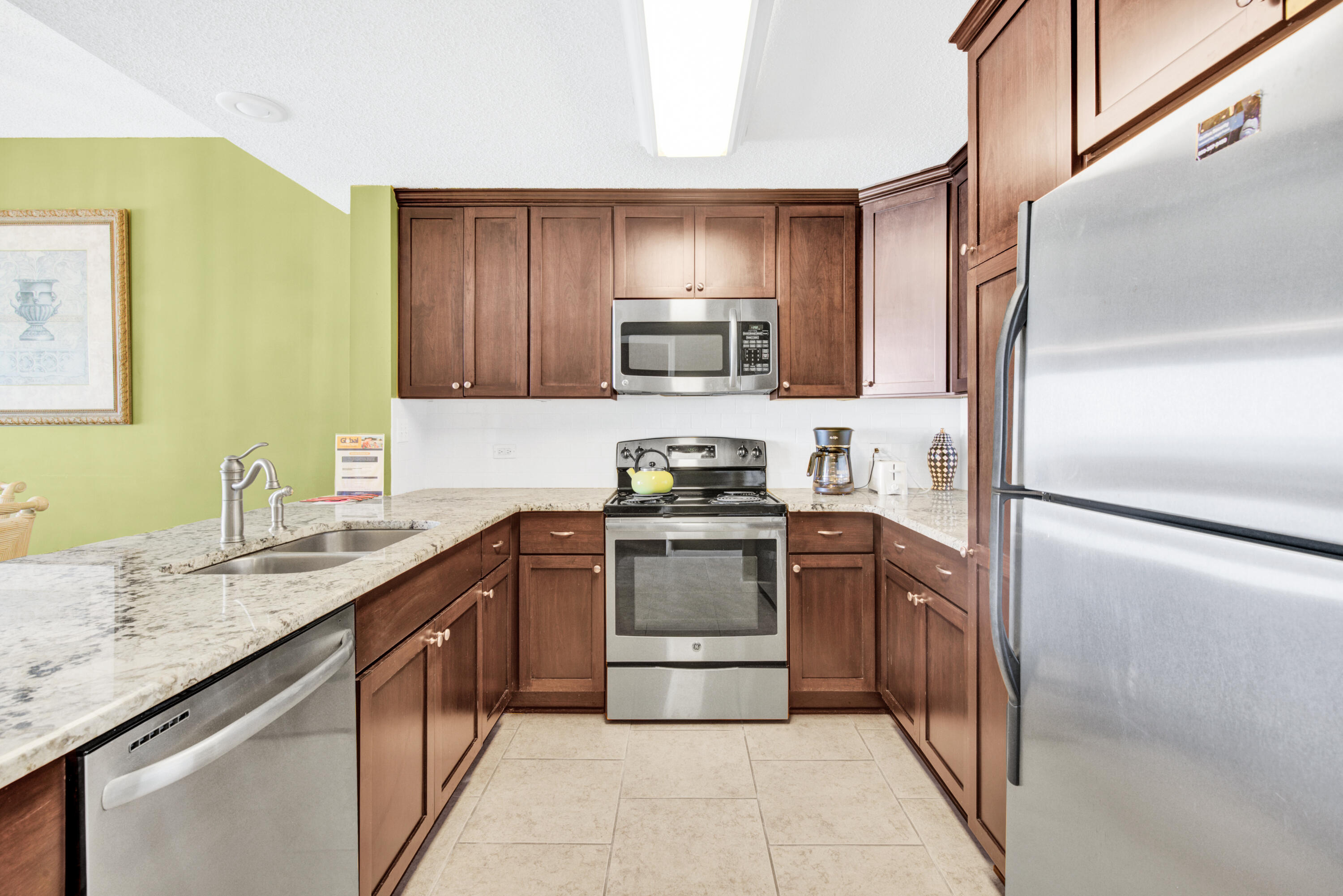 LEEWARD KEY - Residential