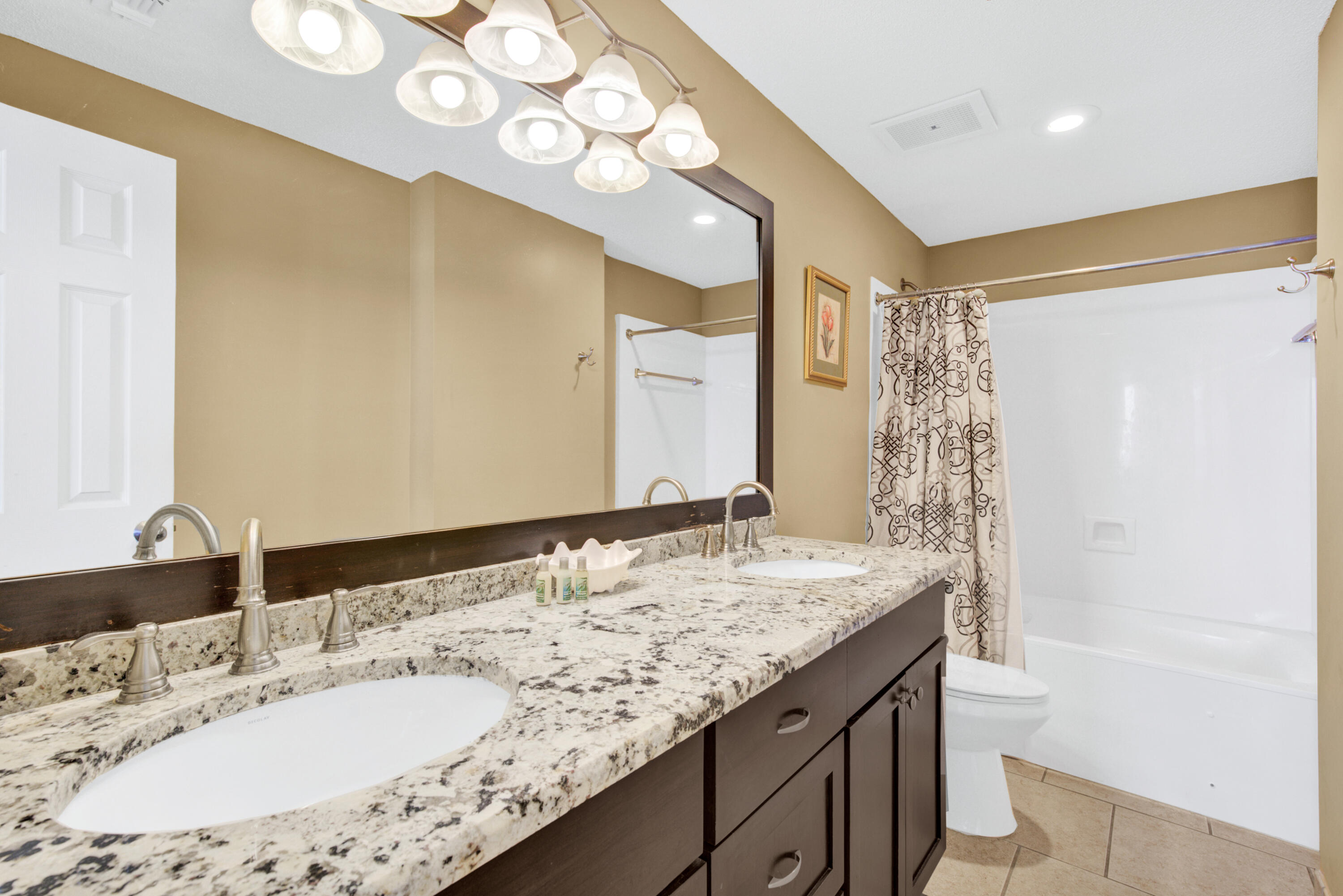 LEEWARD KEY - Residential