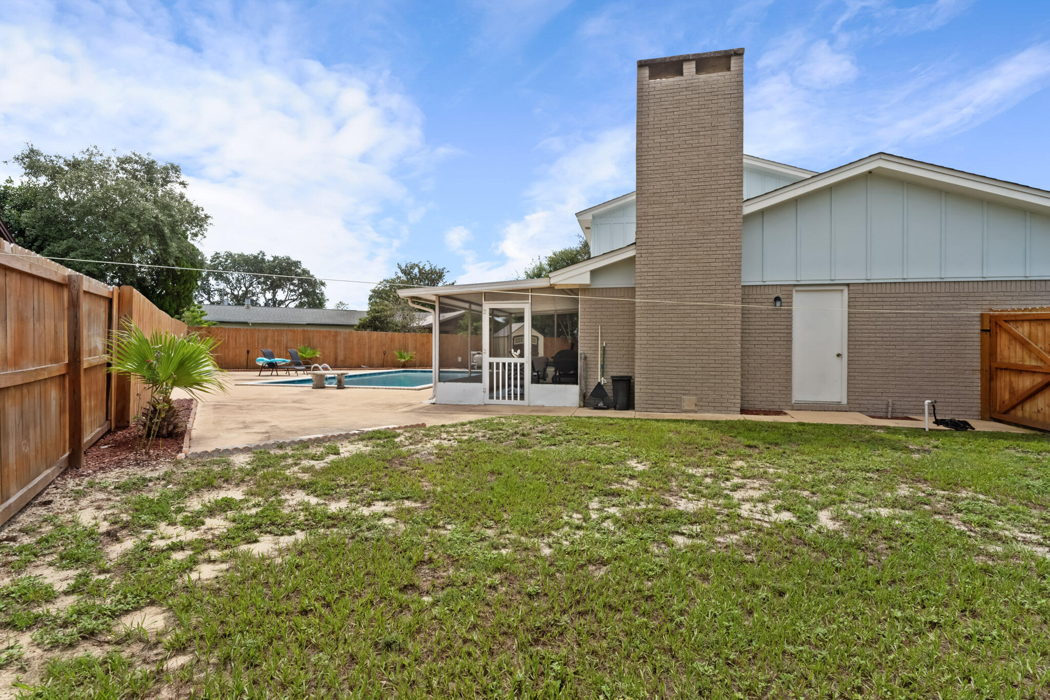 CHATEAU PRES DE LA MER - Residential