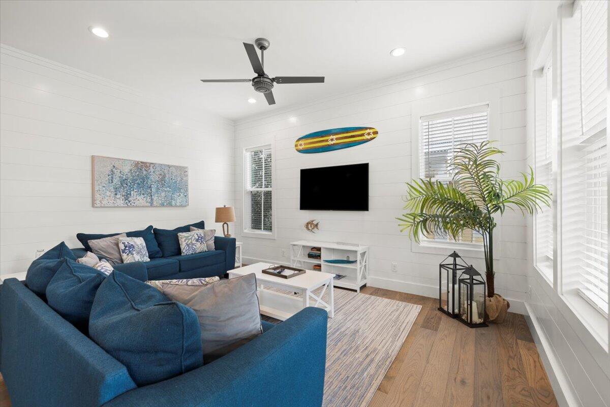 LAKESIDE AT BLUE MOUNTAIN BEACH - Residential