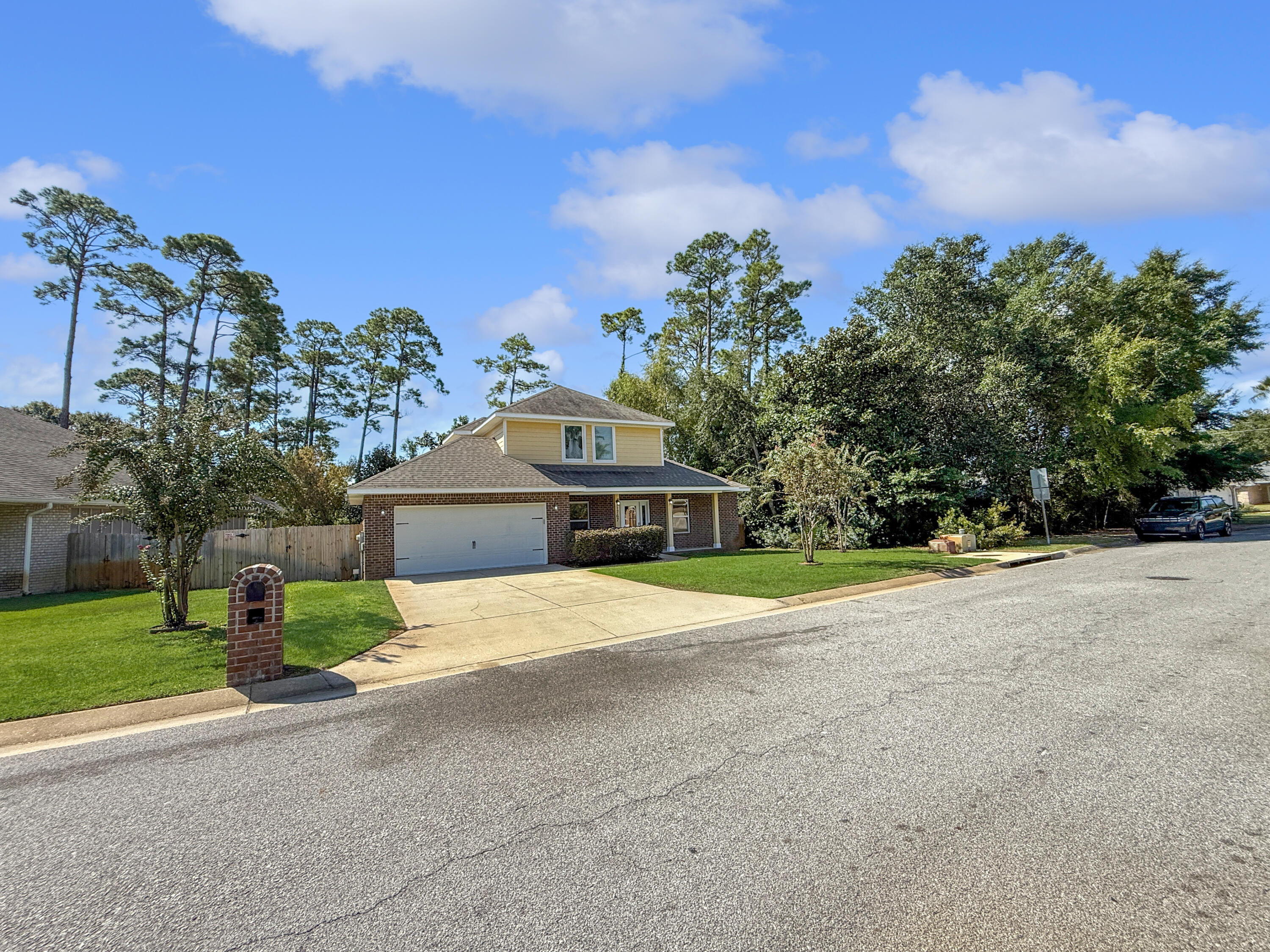 MAGNOLIA HARBOR - Residential
