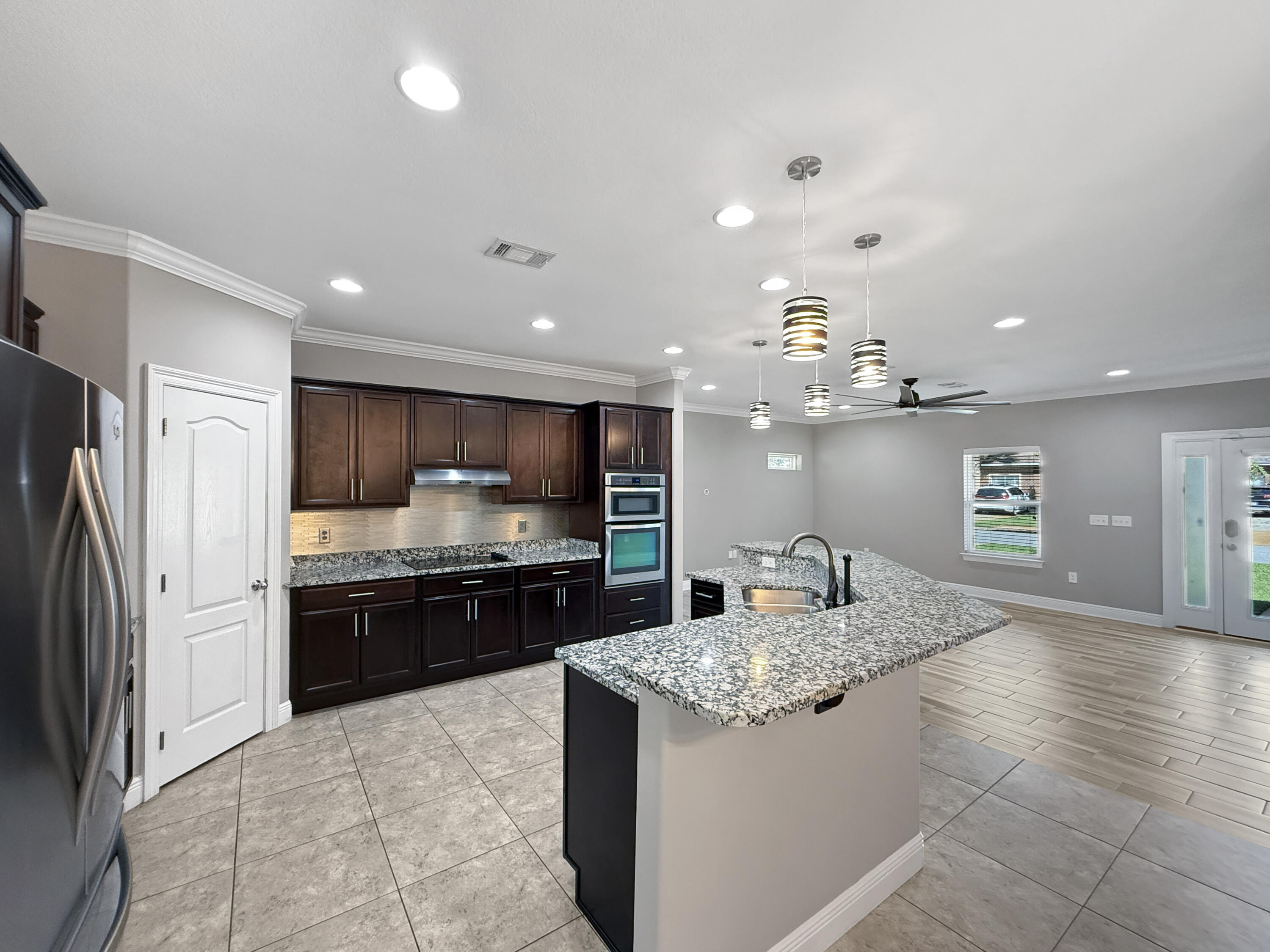 MAGNOLIA HARBOR - Residential