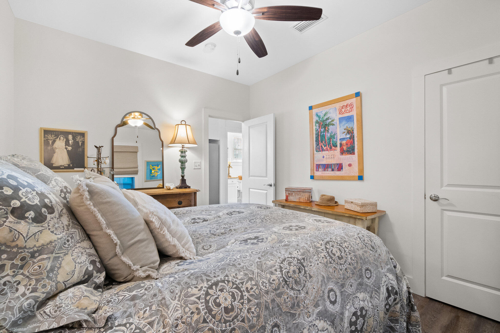 Hidden Lake condominiums - Residential