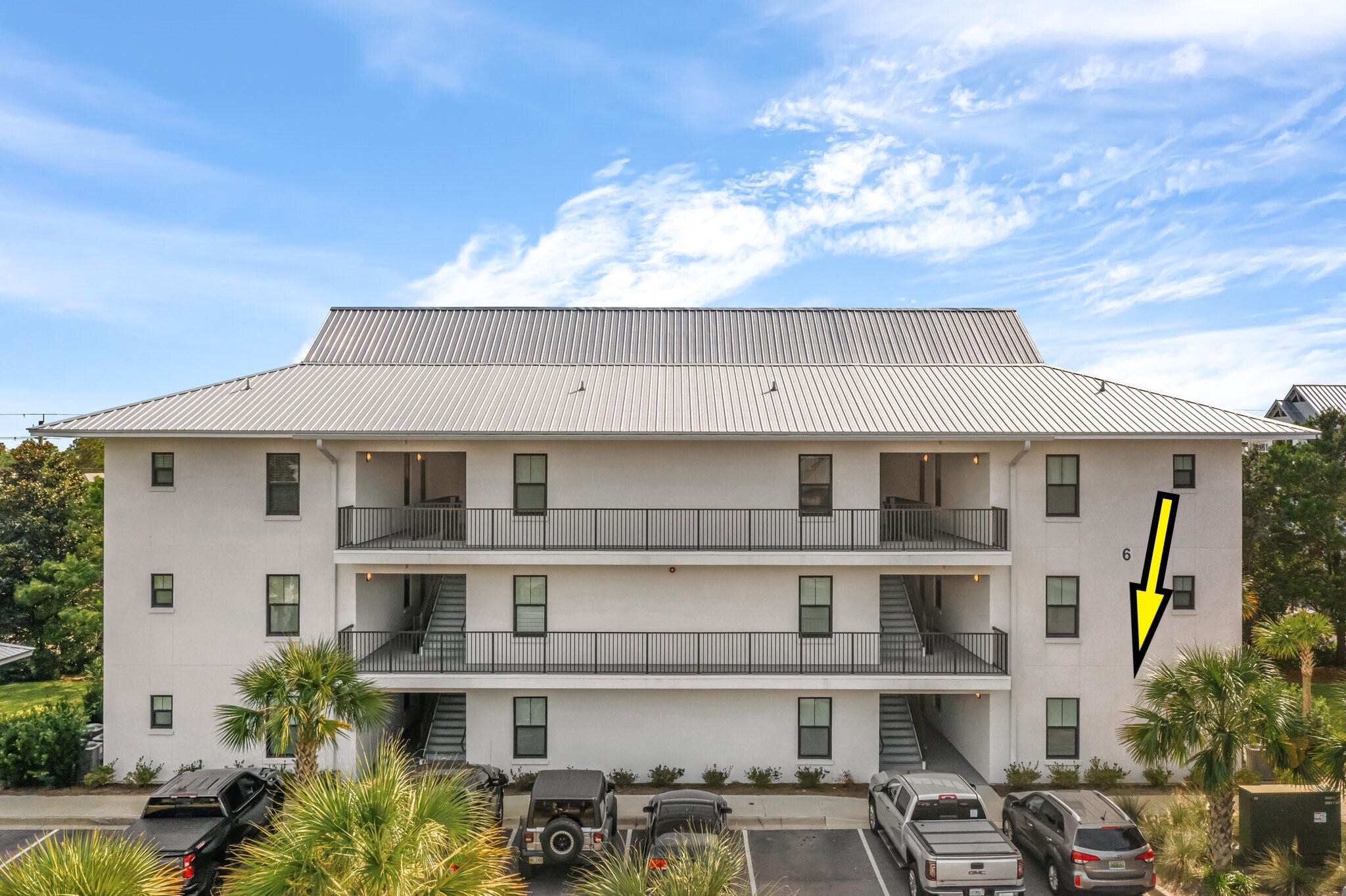 Hidden Lake condominiums - Residential