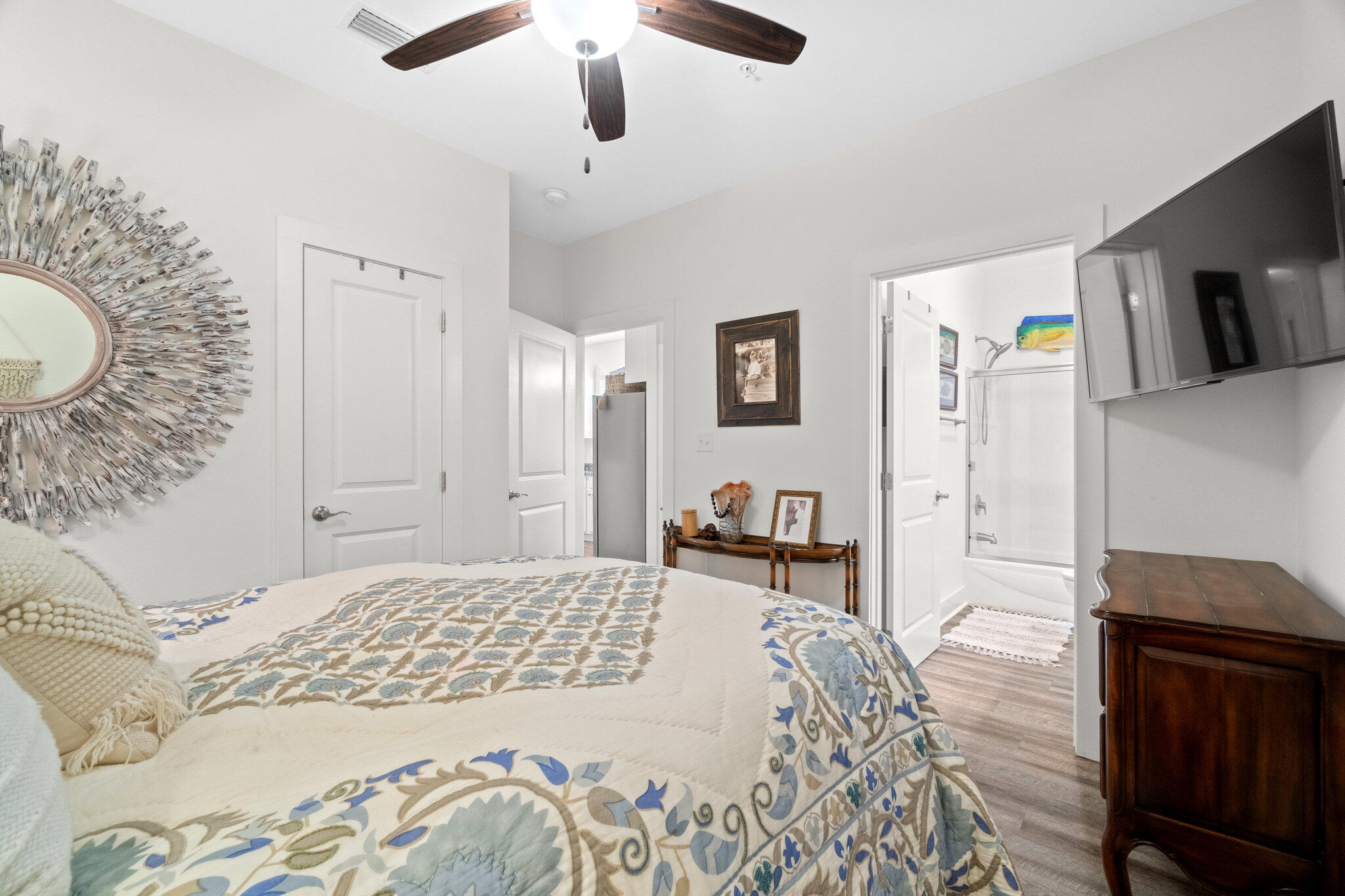 Hidden Lake condominiums - Residential