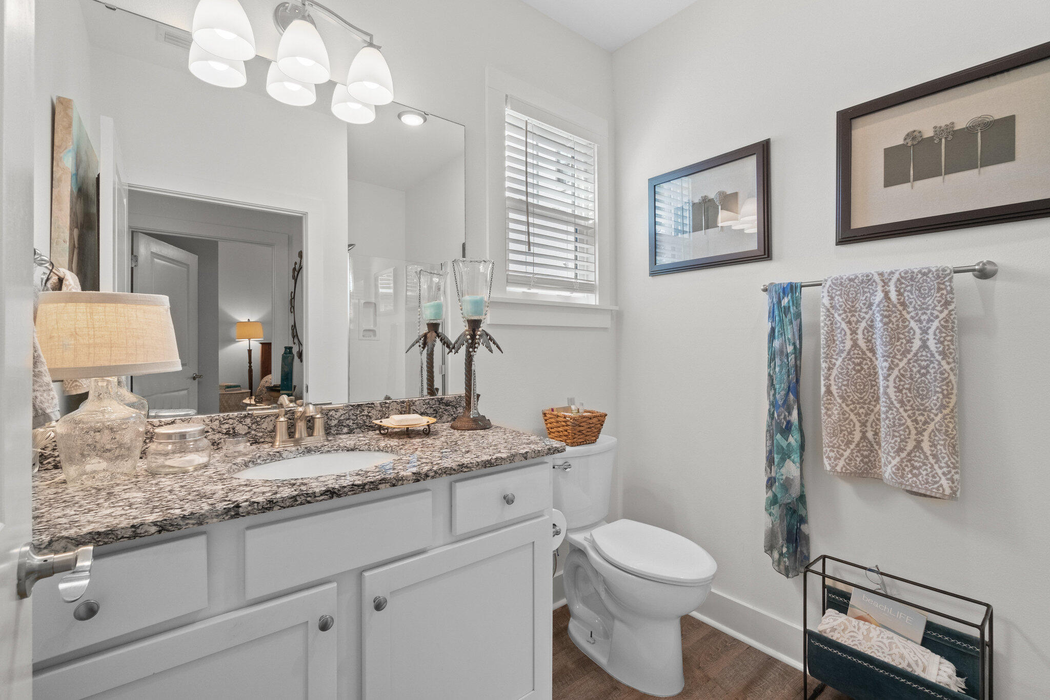 Hidden Lake condominiums - Residential