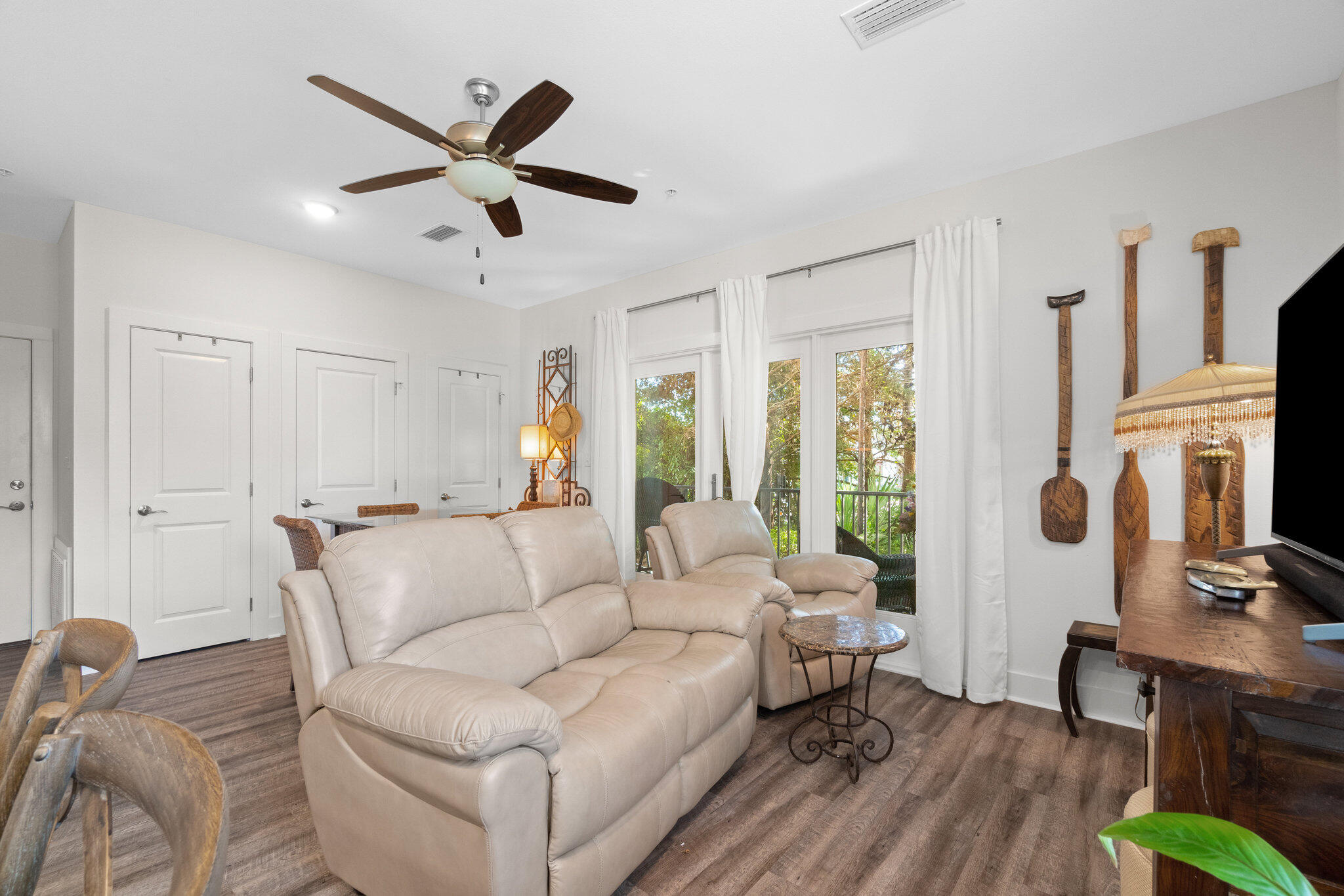 Hidden Lake condominiums - Residential