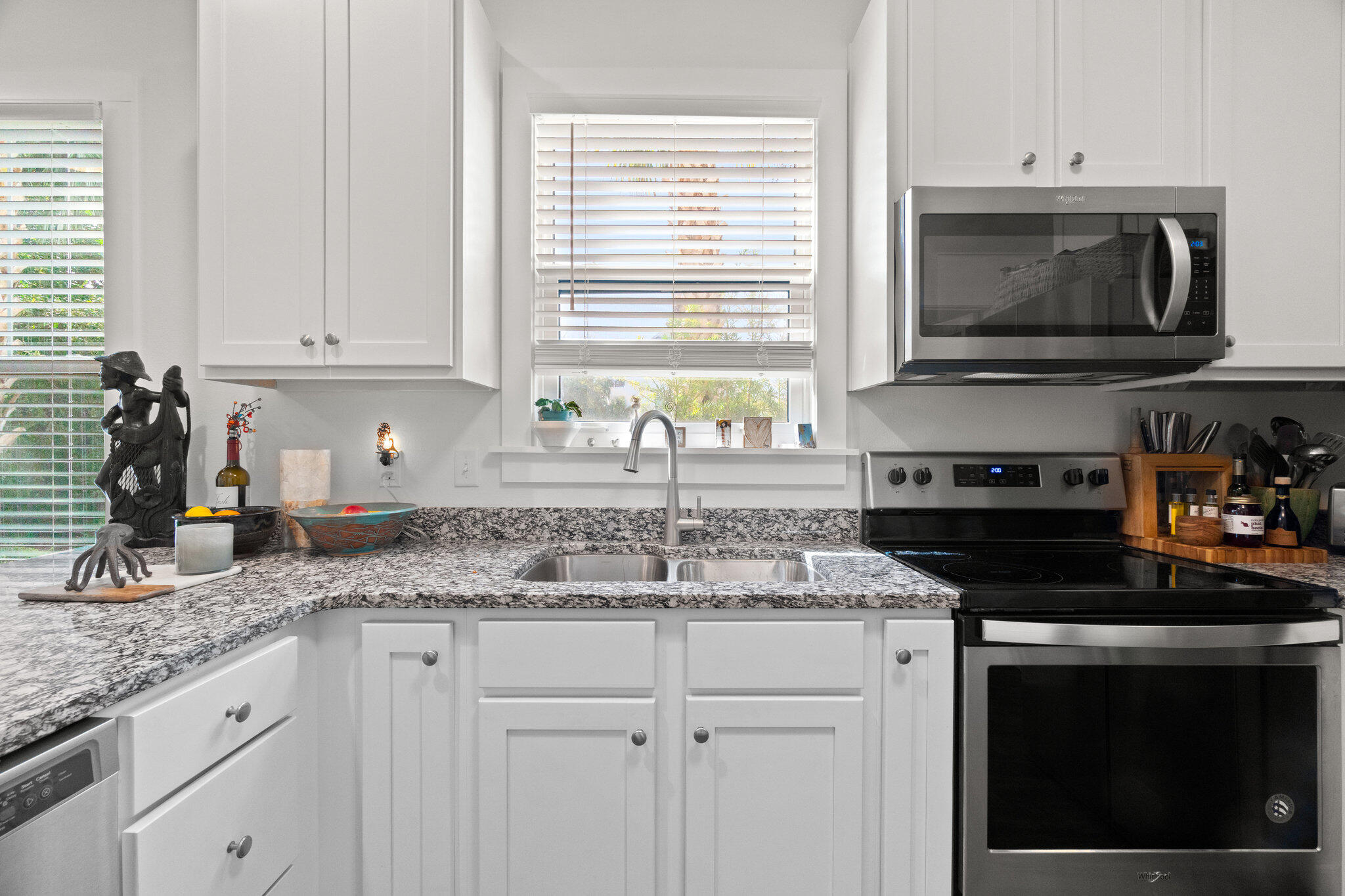 Hidden Lake condominiums - Residential