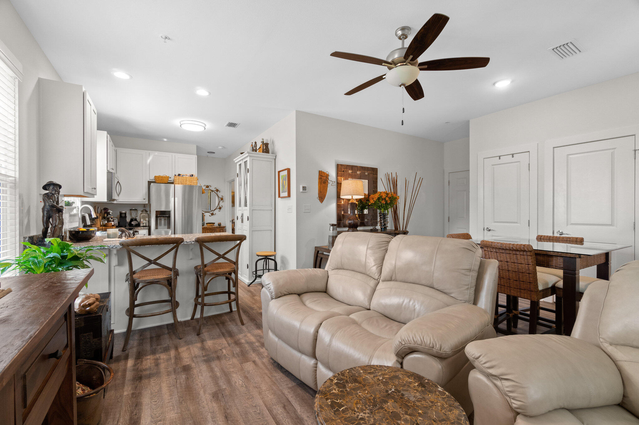 Hidden Lake condominiums - Residential